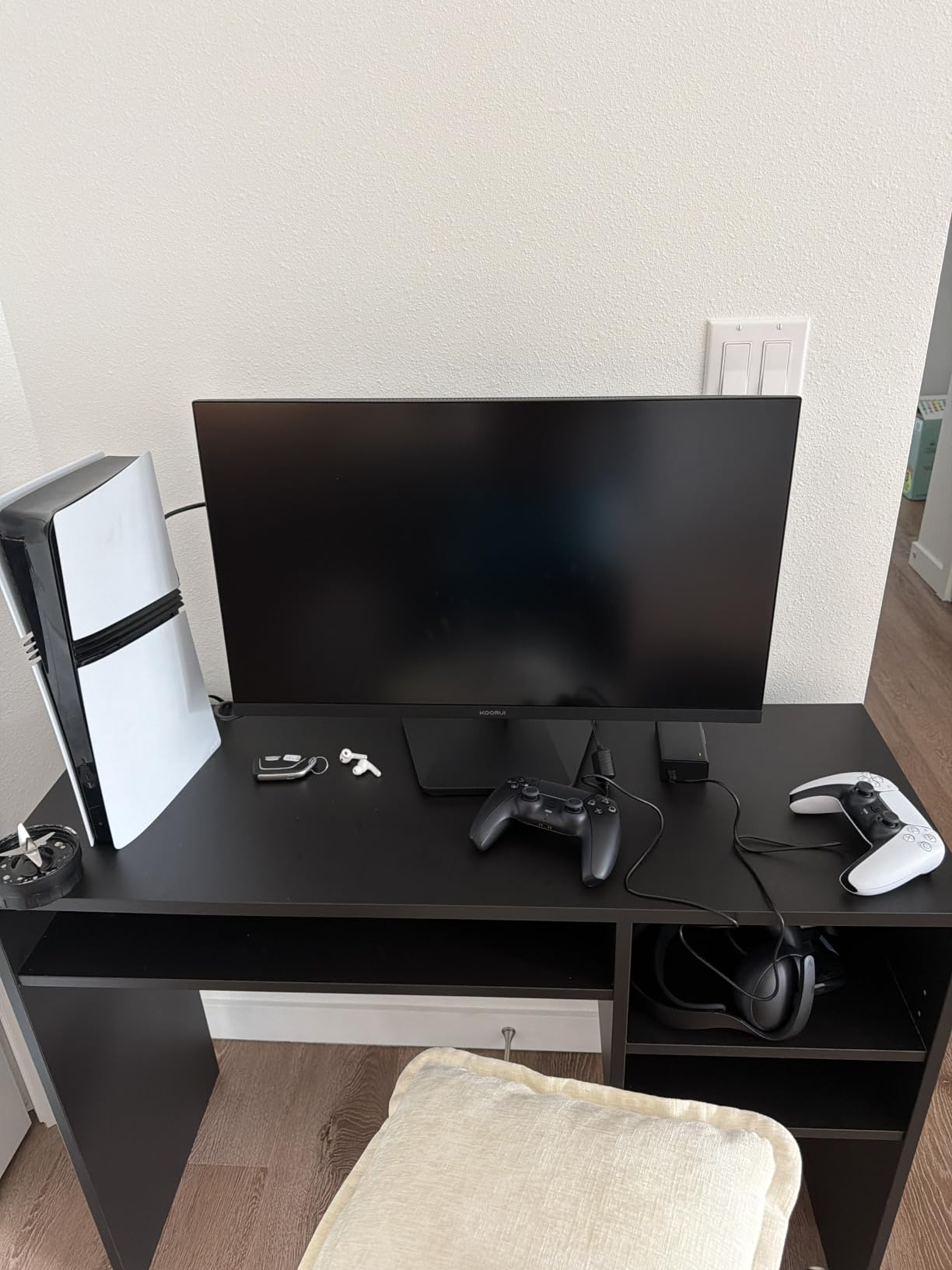 KOORUI 27 inch Mini-LED IPS Gaming Monitor, 200Hz 1ms, QHD 1440P HDR1000, 97% DCI-P3, Adaptive Sync, PiP/PBP, Swivel/Pivot/Height Adjustable, HDMI and DisplayPort, Premium Gaming, Content Creation customer photo 2