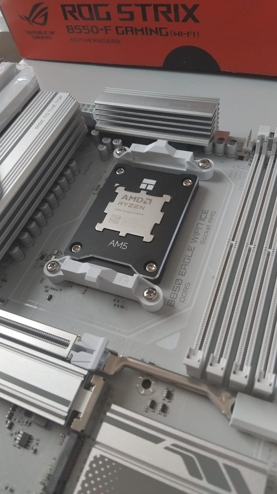 GIGABYTE B850 Eagle WIFI7 ICE AMD AM5 ATX Motherboard, Support AMD Ryzen 9000/8000/7000 Series, DDR5, 8+2+2 Power Phase, 3X M.2, PCIe 5.0, USB-C, WIFI7, 2.5GbE LAN, EZ-Latch, 3-Year Warranty customer photo 2