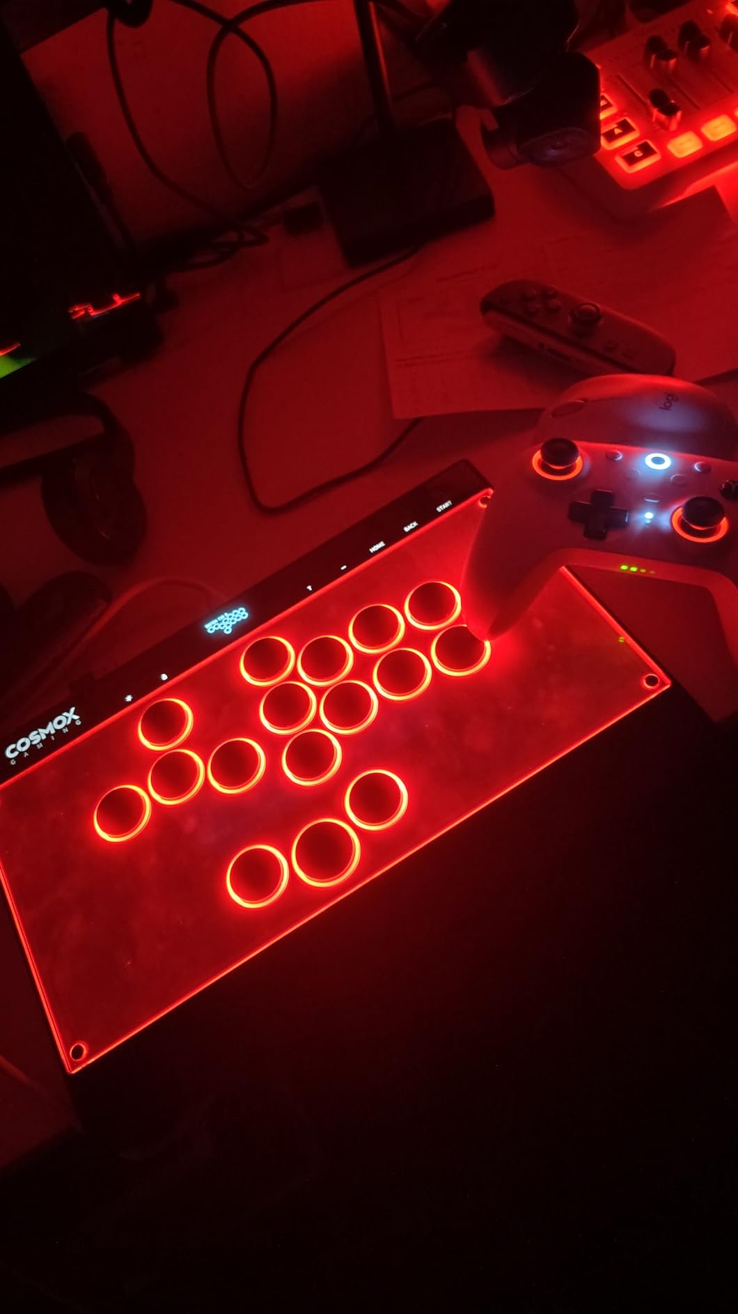 Haute42 C16 Leverless Arcade Stick, Magnetic DIY Art Panel, Hot-Swap | RGB Button Rims, Tournament Lock Switch, Hot-Swap Supported, Compatible with PC/Switch/PS4/Steam Deck customer photo 2