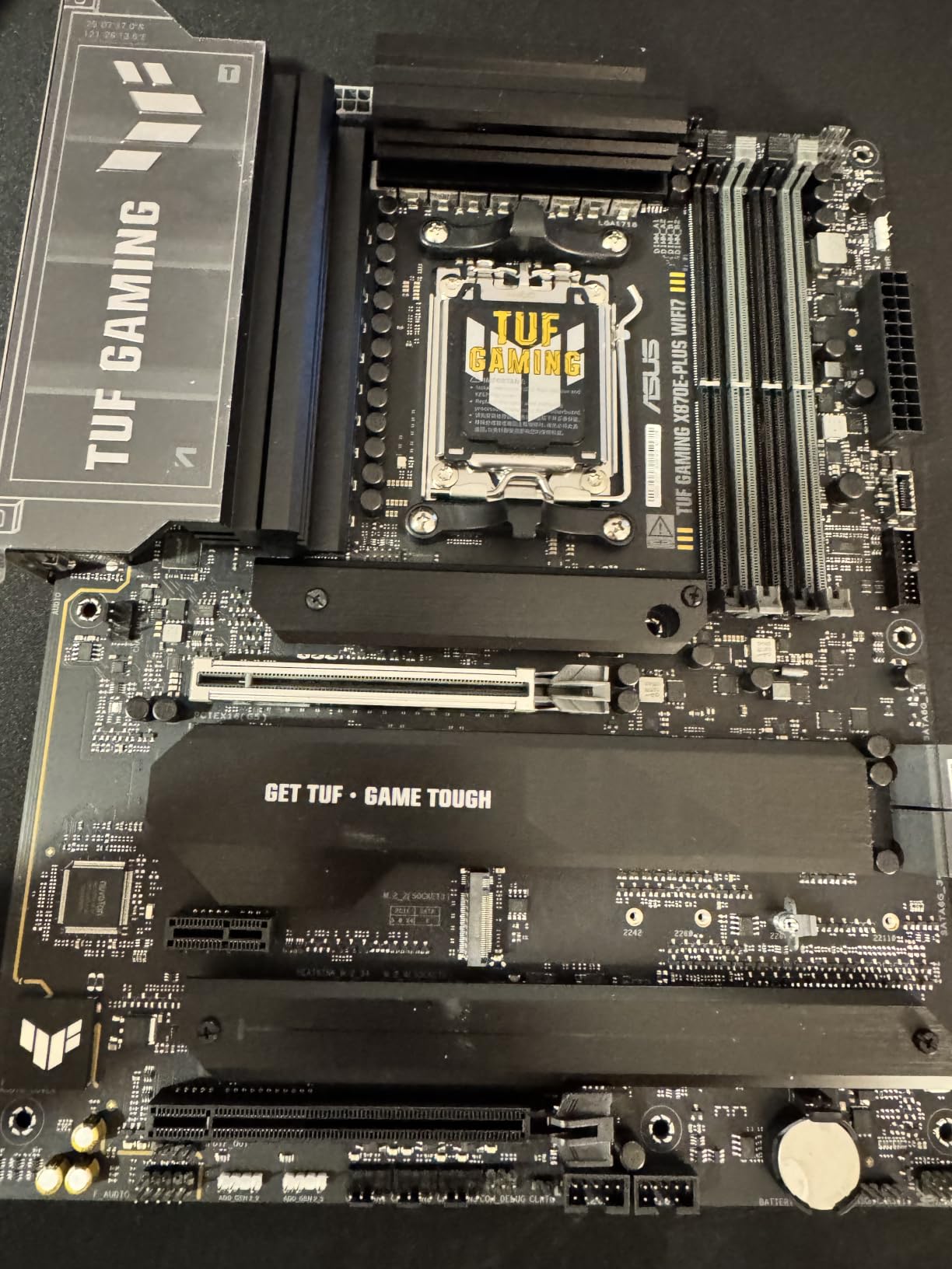TUF Gaming X870E-PLUS WIFI7 AMD X870E ATX Motherboard with 16+2+1 80A Power Stages, DDR5 Support with AEMP, PCIe 5.0 x16 with PCIe Slot Q-Release Slim, Four M.2 Slots, WiFi 7 with ASUS WiFi Q-Antenna customer photo 1