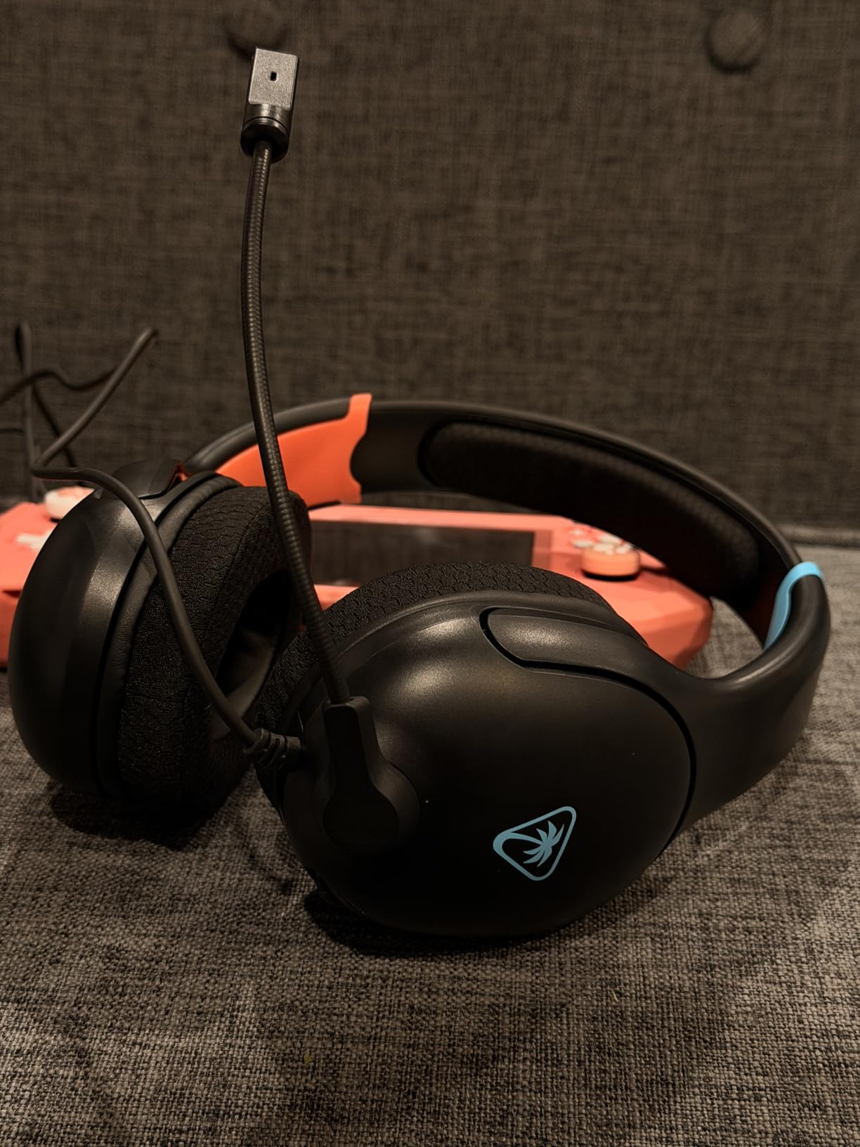 Airlite Fit Wired Gaming Headset for Nintendo Switch 2, Lite | Works with Nintendo Switch OLED, Flip-to-Mute Mic, Comfortable Ear Cushions, 40mm Speakers, Lightweight, Charcoal Blue & Red customer photo 2