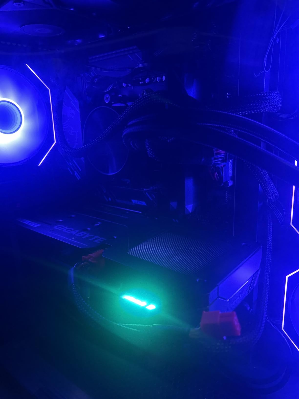 MSI X870 Gaming Plus WiFi V1 Motherboard, ATX-Supports AMD Ryzen 9000/8000/7000 Processors, AM5-60A SPS VRM, DDR5 Memory Boost 8200+ MT/s (OC), PCIe 5.0 x16 & 4.0 x16, M.2 Gen5, Wi-Fi 7, 5G LAN customer photo 2