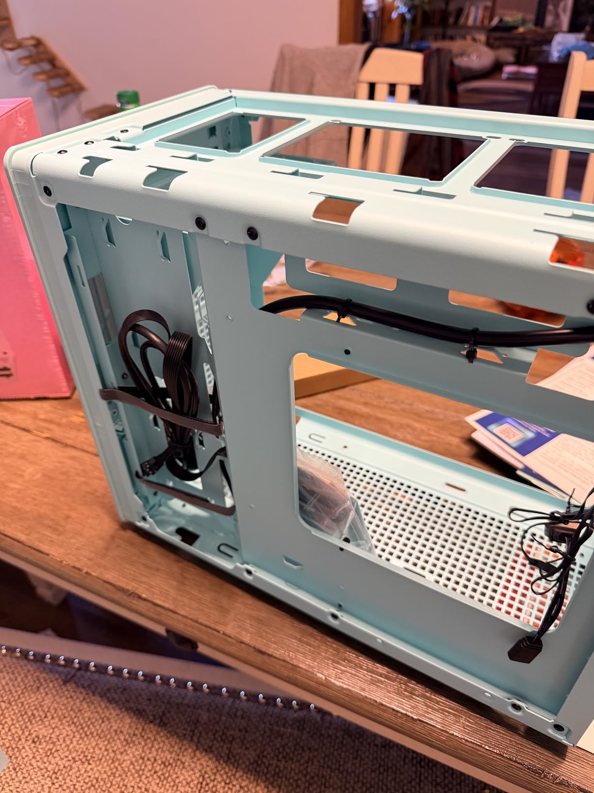 Vetroo M06 Black Micro-ATX/Mini-ITX Mid Tower Gaming PC Case | Compact High Airflow Mesh, Supports 5x120mm Fans & 240mm Radiator, GPU Up to 355mm, Adjustable PSU Mount, USB Type-C I/O customer photo 1