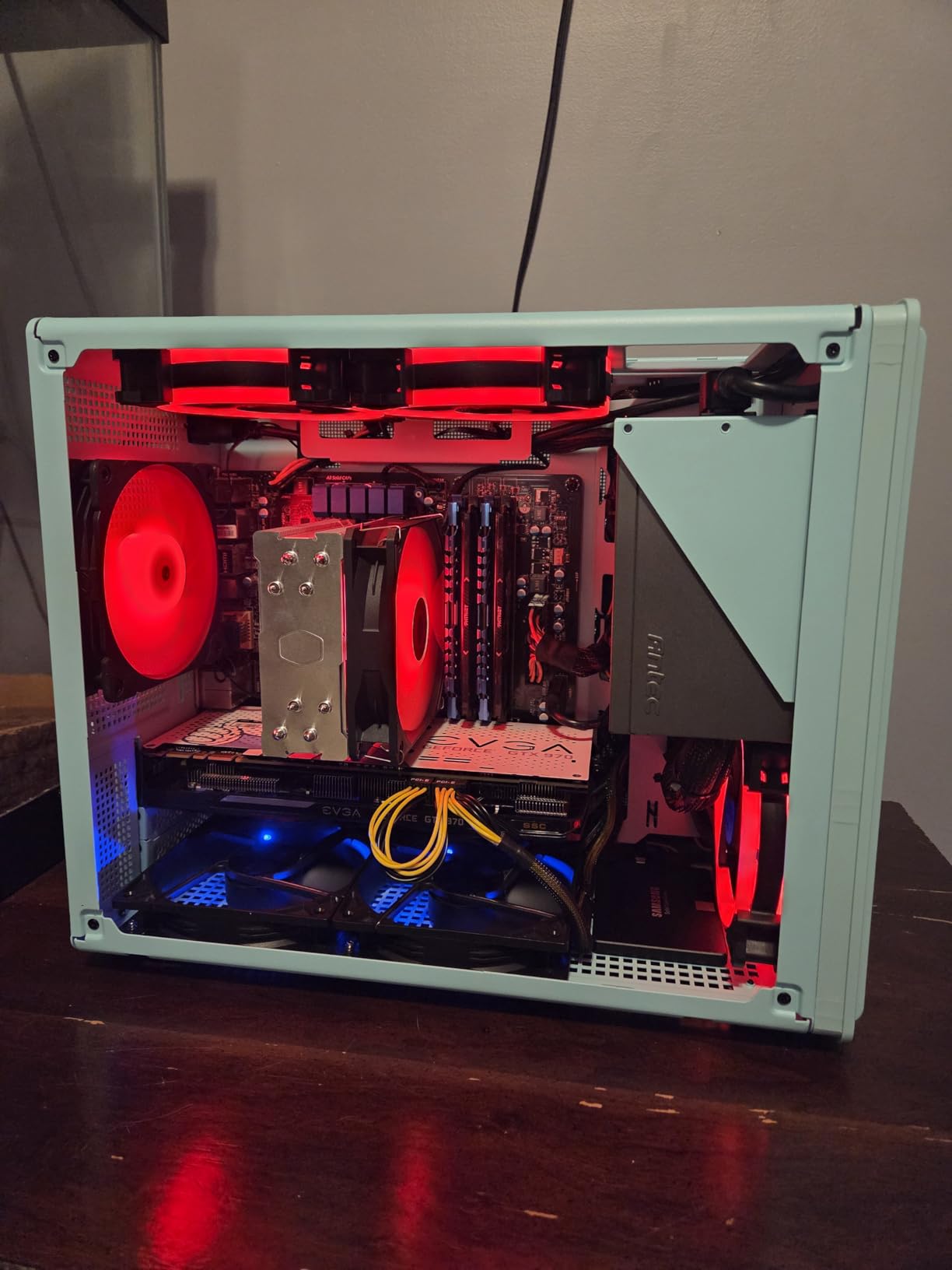 Vetroo M06 Black Micro-ATX/Mini-ITX Mid Tower Gaming PC Case | Compact High Airflow Mesh, Supports 5x120mm Fans & 240mm Radiator, GPU Up to 355mm, Adjustable PSU Mount, USB Type-C I/O customer photo 2