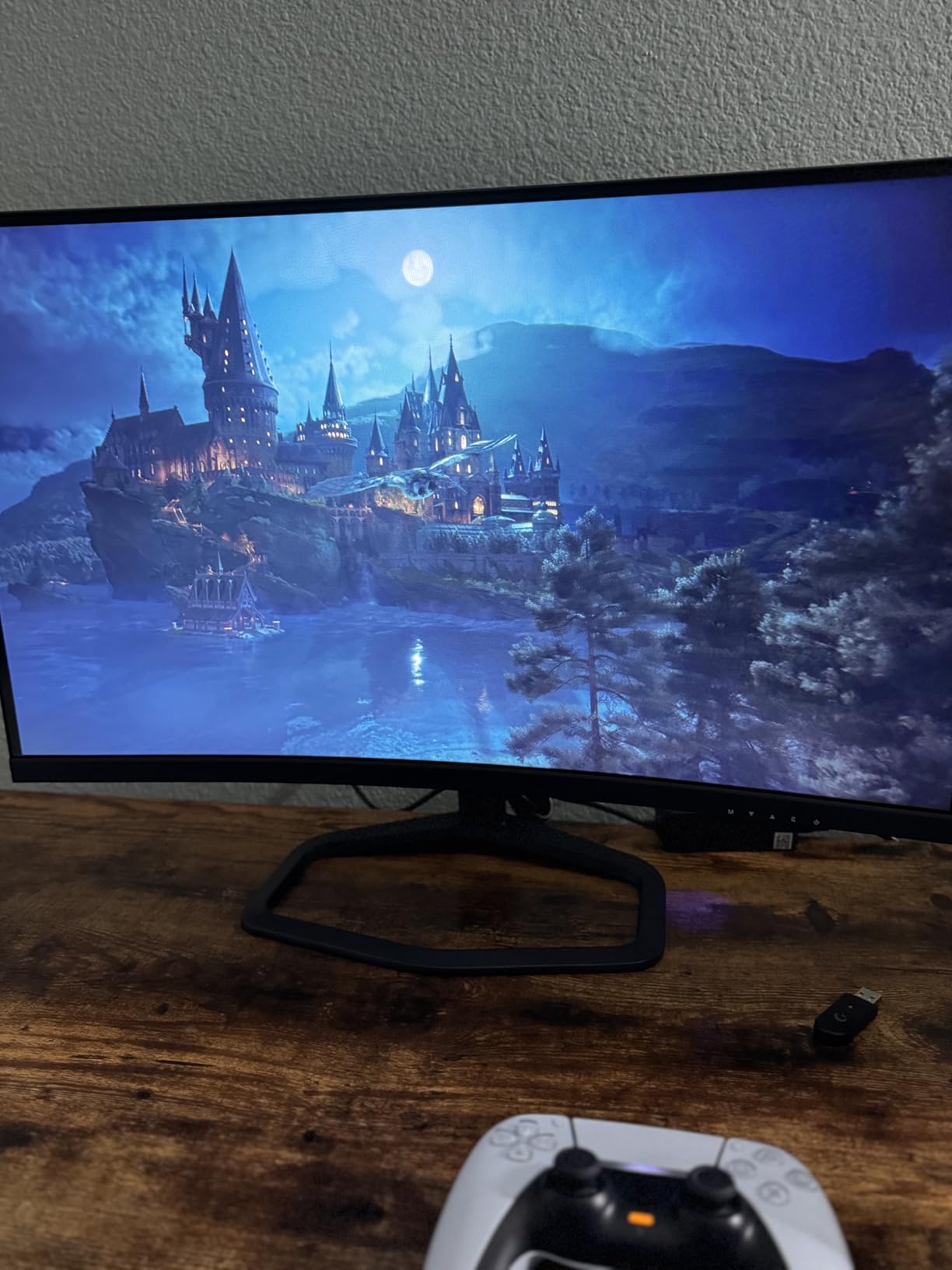 Sceptre 27-Inch Curved Gaming Monitor, FHD 1080p, 240Hz, 1500R, DisplayPort & HDMI x2, Built-in Speakers, Machine Black (C275B-FWT240 Series, 2026) customer photo 1