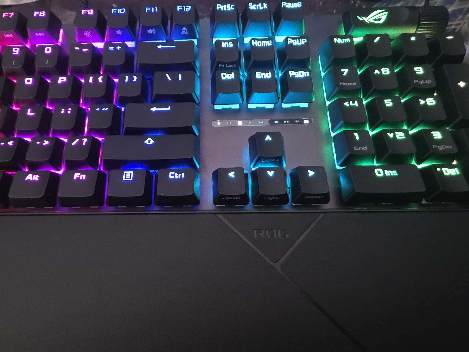 ROG Strix Scope II X Wired USB Mechanical Gaming Keyboard - 100% Full-Size, Hot Swappable Pre-lubed ROG NX Snow V2 Linear Switches, PBT Keycaps, RGB, PC/Mac Support - Black customer photo 2