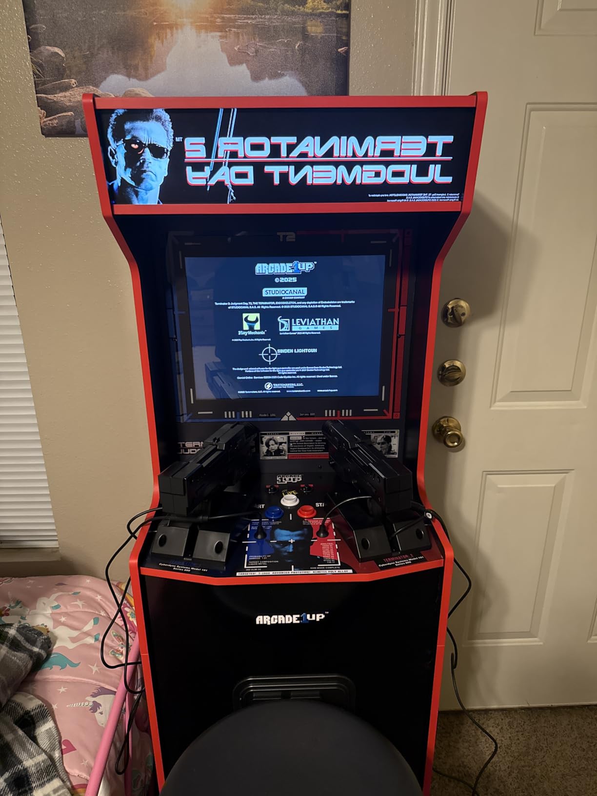 Arcade1Up Terminator 2 Deluxe Arcade Machine with Real-Feal Arcade Guns | 17-Inch BOE Color Monitor, Dual Speakers and Wi-Fi Online Leaderboards, 5-Foot Tall customer photo 1