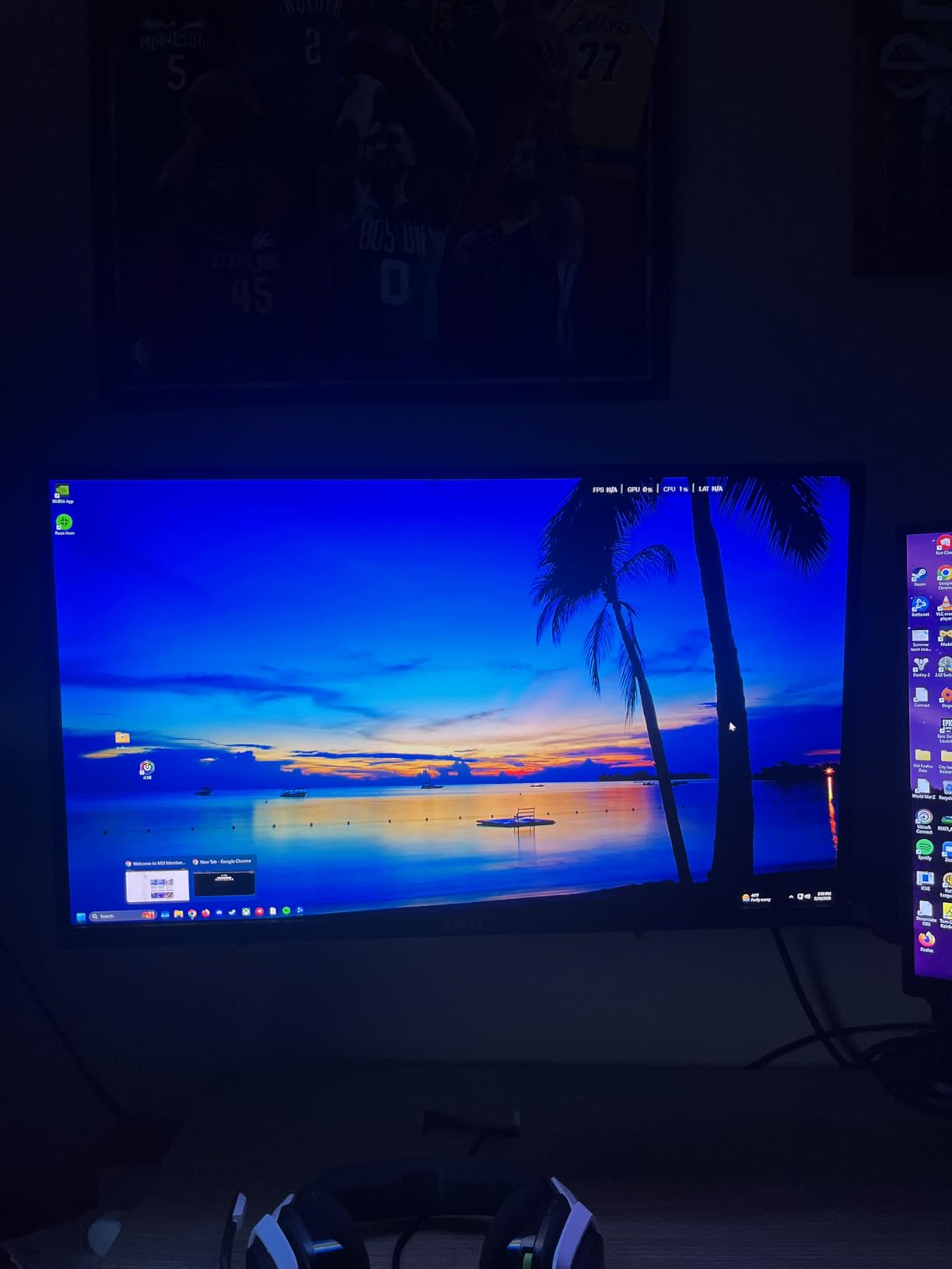 MAG 271QP QD-OLED X28, 27-Inch, WQHD, 2560x1440, Gaming Monitor, Quantum Dot OLED Panel, 280Hz, 0.03ms, DisplayHDR True Black 400, HDMI 2.1, DP 1.4a, USB C (15WPD), Tilt/Height Adjustable, Black customer photo 2