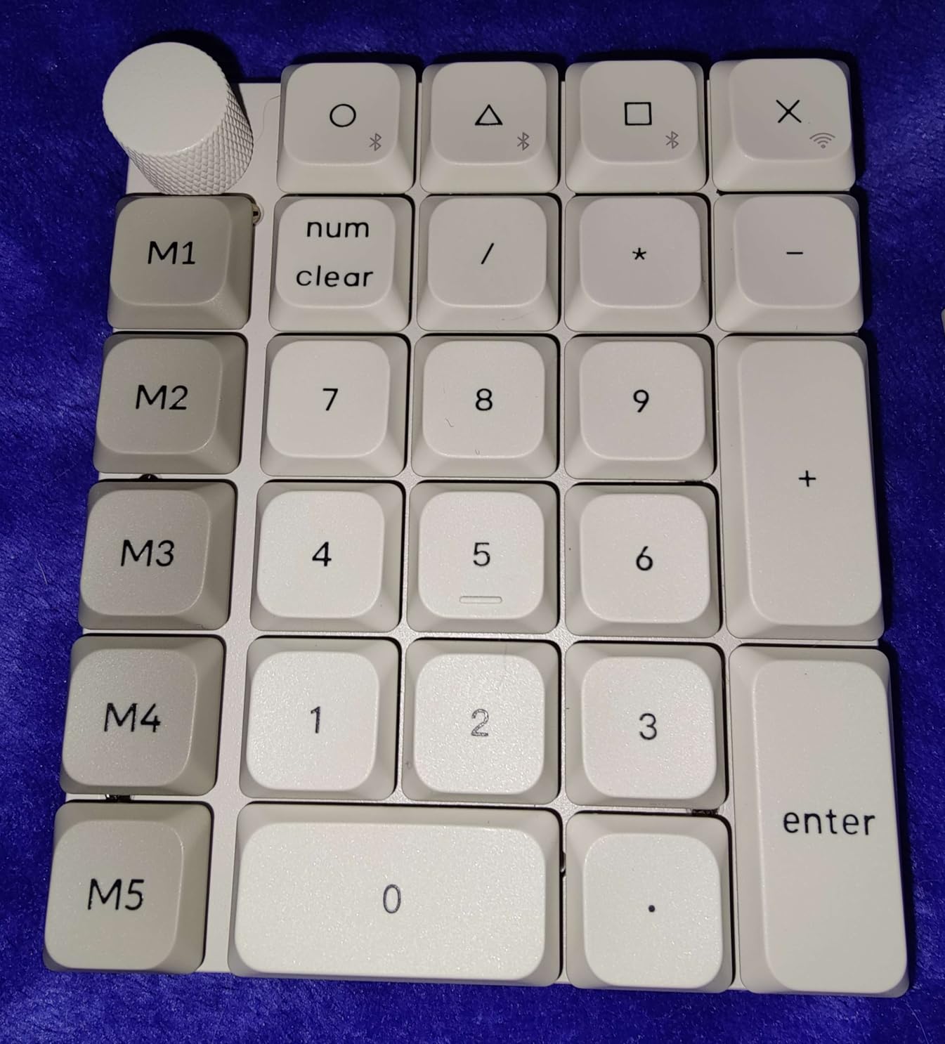 Keychron K0 Max Wireless Low-Profile Number Pad, QMK/VIA Programmable, Hot-Swappable Red Switch, RGB Backlit, 2.4GHz & Bluetooth 5.3, 1000Hz Polling Rate, with Knob, for Windows/Mac customer photo 1