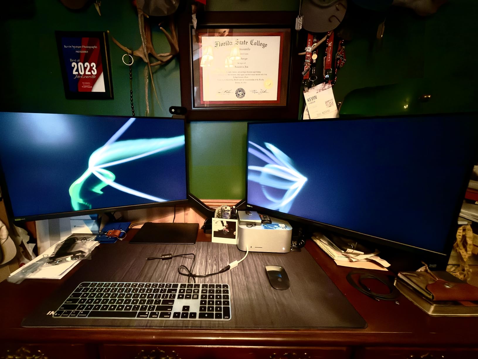 LG 27G640A-B 27-inch Ultragear QHD (2560 x 1440) IPS Gaming Monitor, 300Hz, 1ms, NVIDIA G-Sync, AMD FreeSync Premium, VESA DisplayHDR 400, HDMI 2.1, USB Type-C, Tilt/Height/Swivel/Pivot Stand, Black customer photo 2