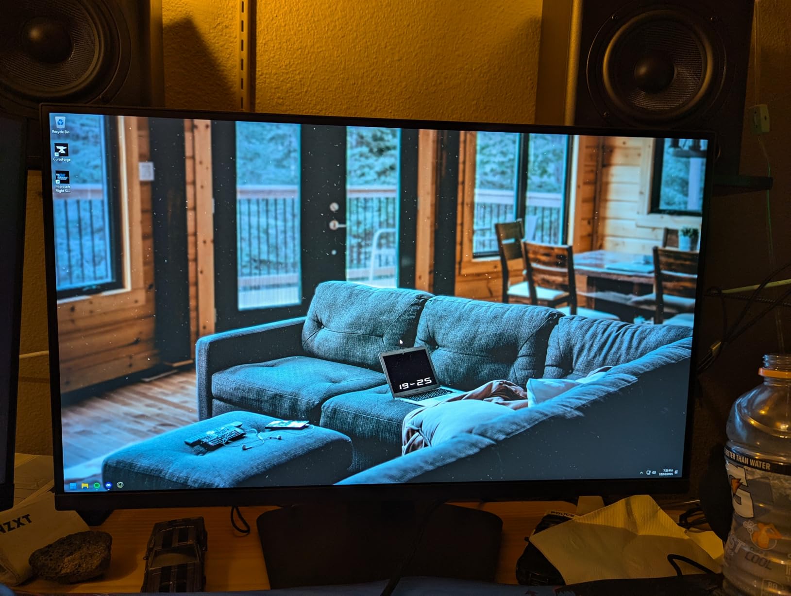 LG 27G610A-B 27-inch Ultragear QHD (2560 x 1440) IPS Gaming Monitor, 200Hz, 1ms, AMD FreeSync Premium, VESA DisplayHDR 400, HDMI, DisplayPort, Tilt/Height/Swivel/Pivot Stand, Black customer photo 2