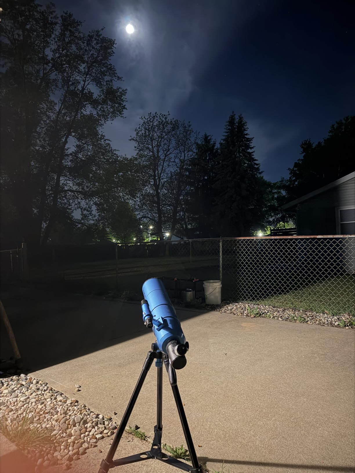 Telescope for Kids & Adults, 90mm Aperture 550mm Astronomical Professional Telescope for Adults High Powered, Portable Travel Telescopes for Beginners with Tripod & Adapter, Bag, Folding Stool customer photo 2