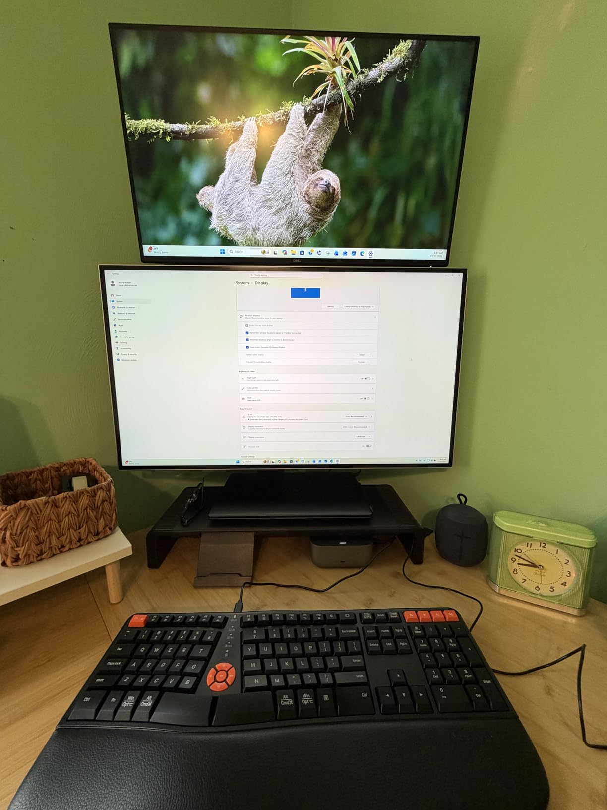 LG 32U990A-S 32-Inch Ultrafine 6K (6144 x 3456) Nano IPS Black Thunderbolt 5 Professional Monitor, 60Hz, DisplayHDR 600, Speakers, HDMI 2.1, DisplayPort 2.1, USB-C, Tilt/Height/Pivot Stand, Silver customer photo 1