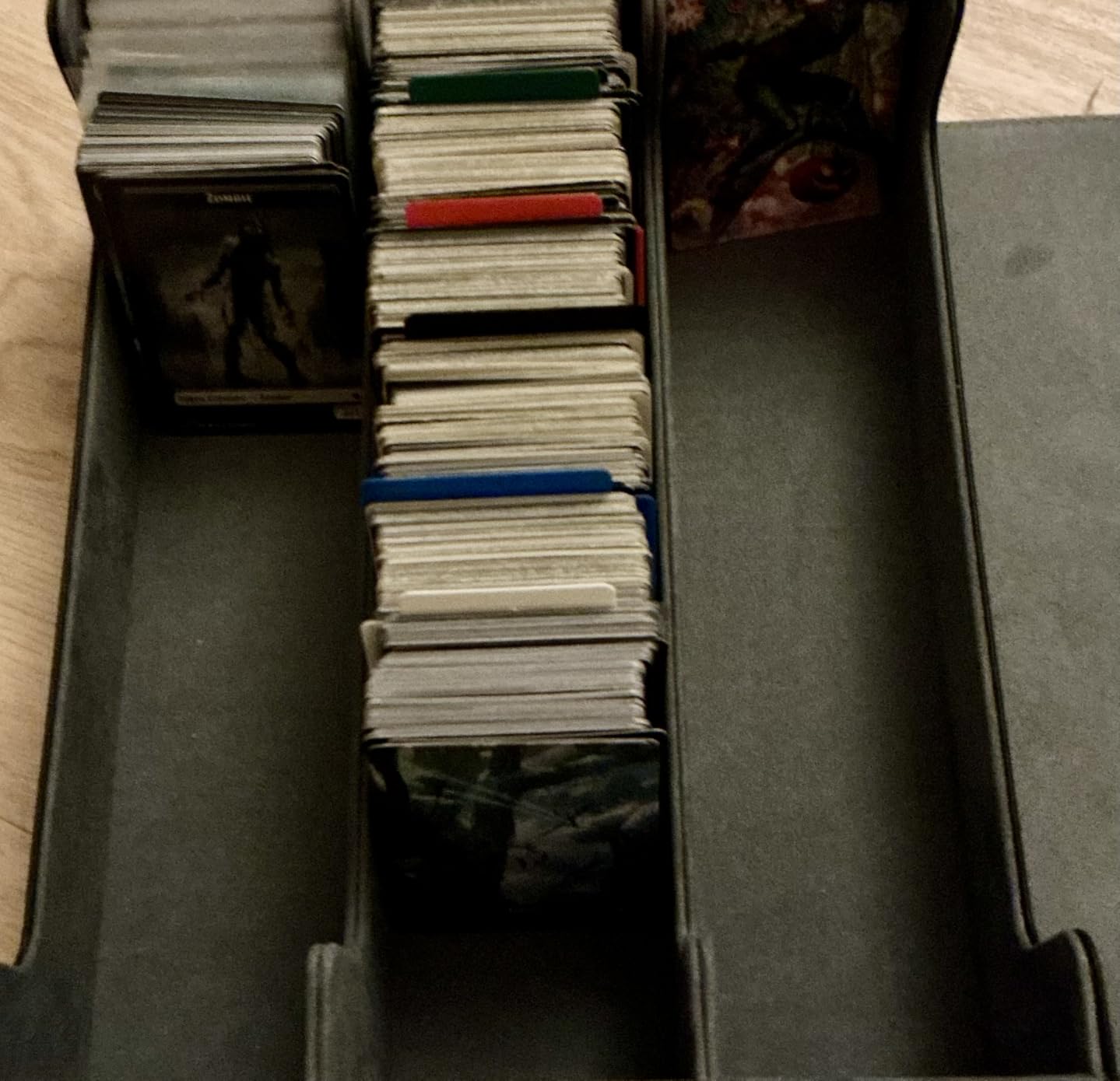Trading Card Storage Box with 12 Dividers and 6 Foam Stoppers, Large Capacity Sturdy Leather Strong Magnetic Closure MTG Commander Deck Box, Case for TCG MTG Sport Card (Holds 1800+) customer photo 2