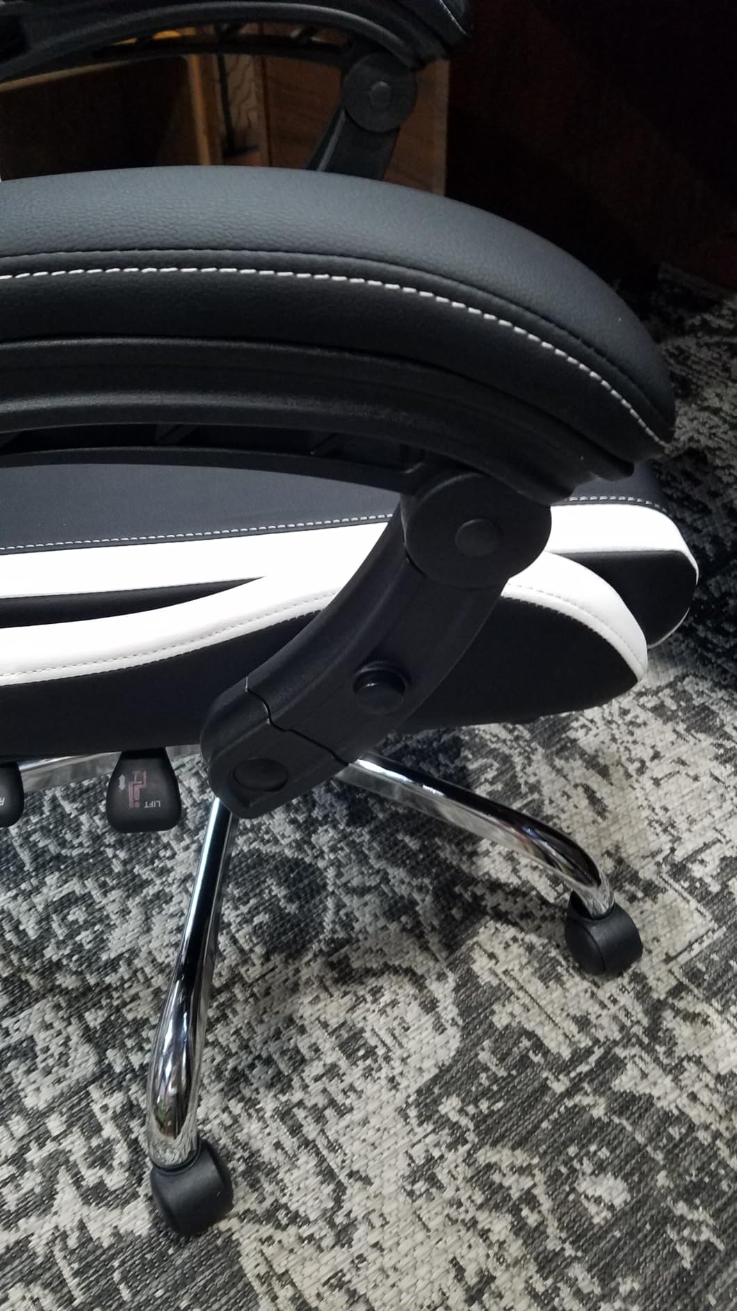 Dowinx Ergonomic Gaming Chair with Footrest & Massage Lumbar, 2D-Linkage Armrests for Computer Chair 330lbs with Headrest Pillow for Office, Home, Streaming and Long Gaming Sessions, Blue customer photo 2