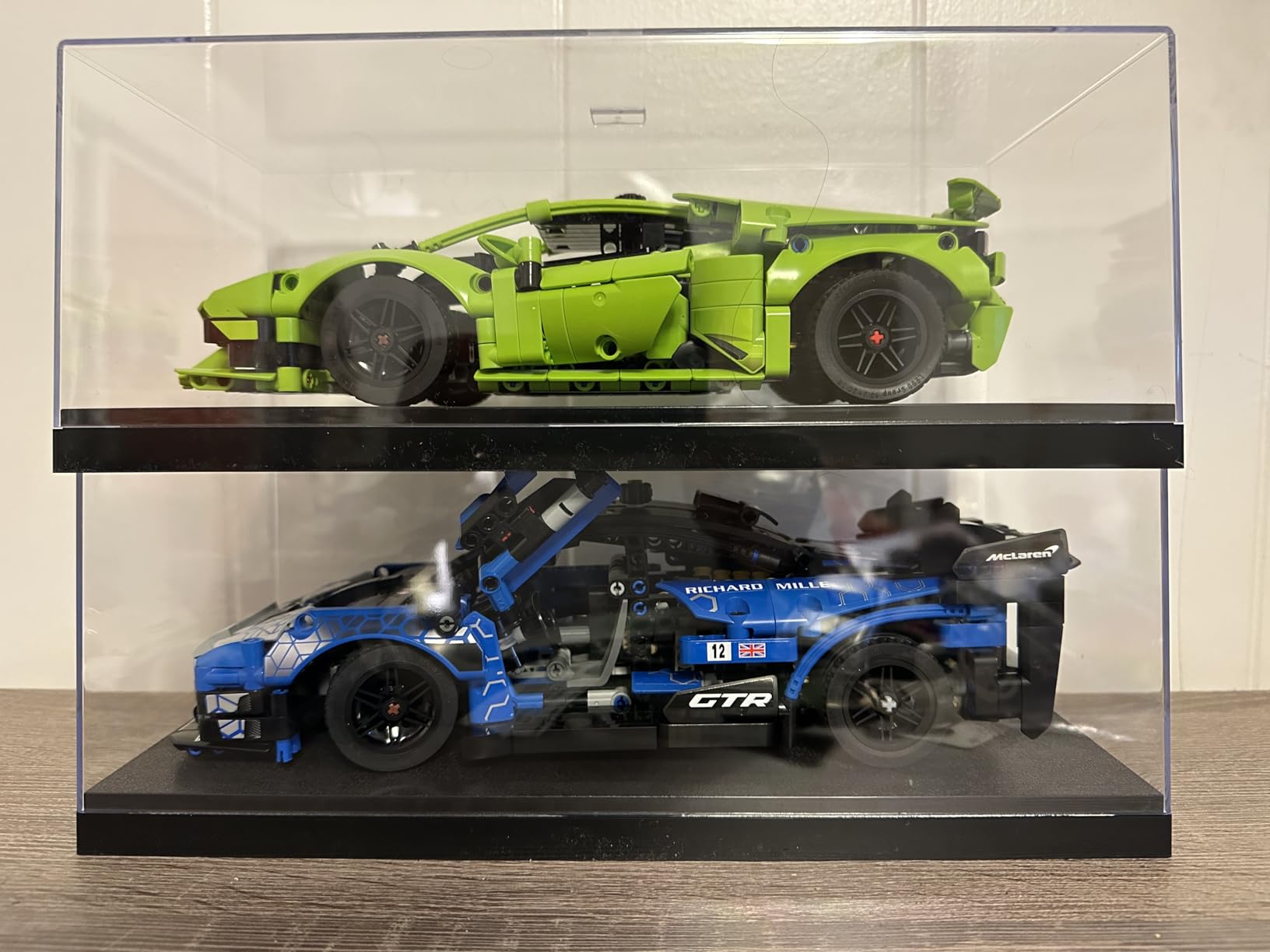 Greenlight 1:18 Scale Acrylic Display Case for 1:18 Diecast Cars, Clear Cover with Black Base, Stackable Design, Model 55028 customer photo 1