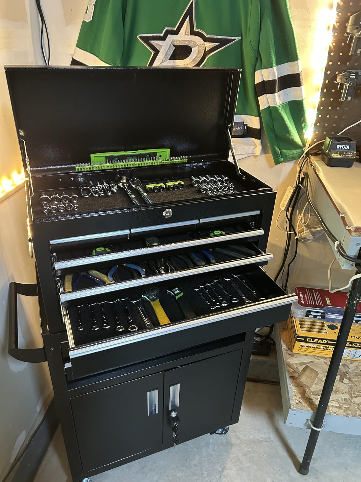 Superday 8 Drawer Rolling Tool Chest with Lock, Detachable Tool Cart (Black) | Rolling Tool Storage Cabinet with Lock for Garage, Assembled Steel Tool Cart with Liner & Hooks for Workshop, Warehouse customer photo 1