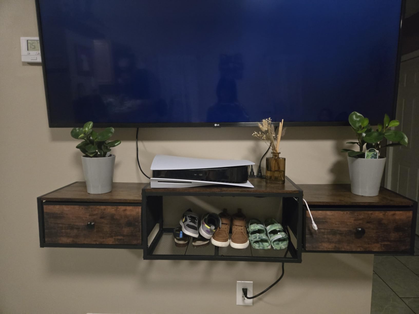 Snughome Floating TV Stand, Floating Entertainment Center for TVs up to 60