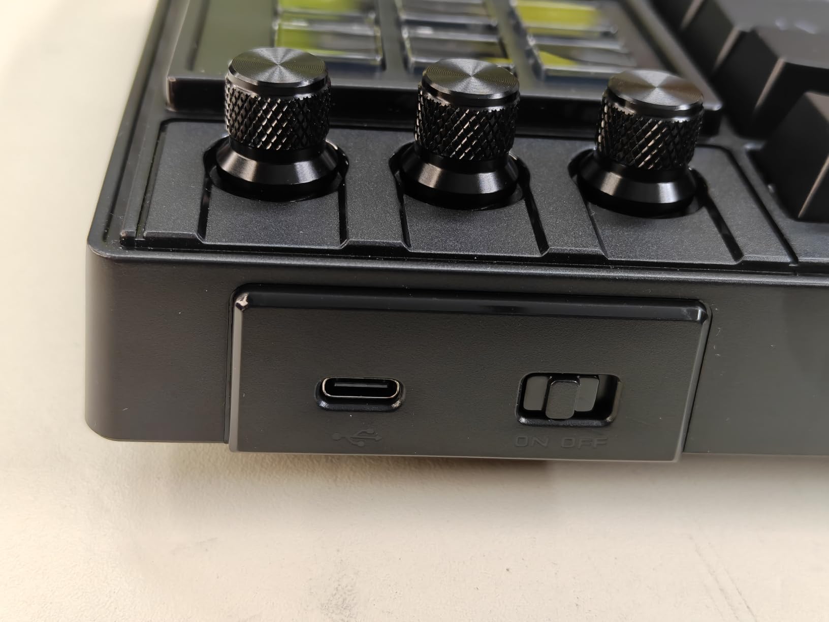K1 Pro Macro Keyboard, Wired Only Full-Key Programmable On-Board Keypad, Custom Gaming Streaming Mechanical Keyboards with Screen & Knob, Gasket, RGB Backlit, Hot Swappable Shortcut Pad customer photo 2