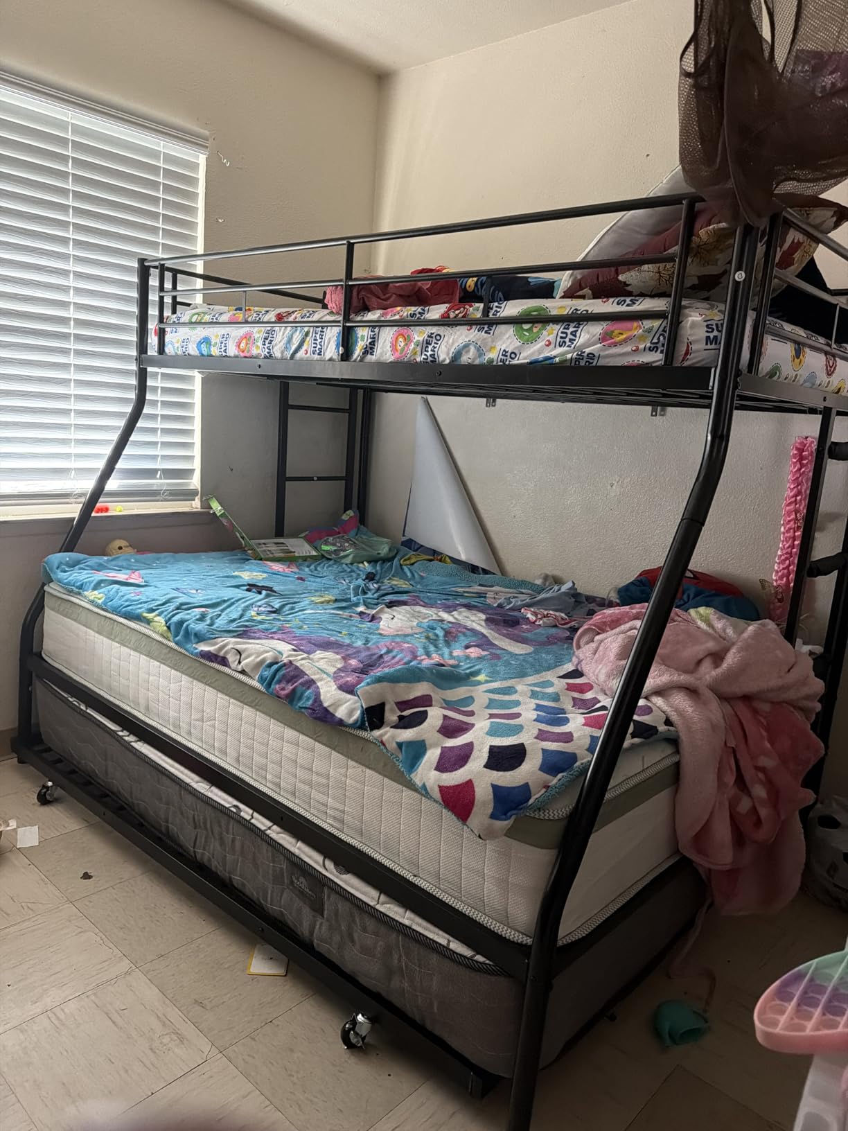 Shintenchi Bunk Bed Twin Over Full Size with Trundle, Heavy-Duty Twin & Full Frame with Full-Length Guardrail and Two Ladders, Triple for Kids, Teens and Adults, Space-Saving, Black customer photo 2