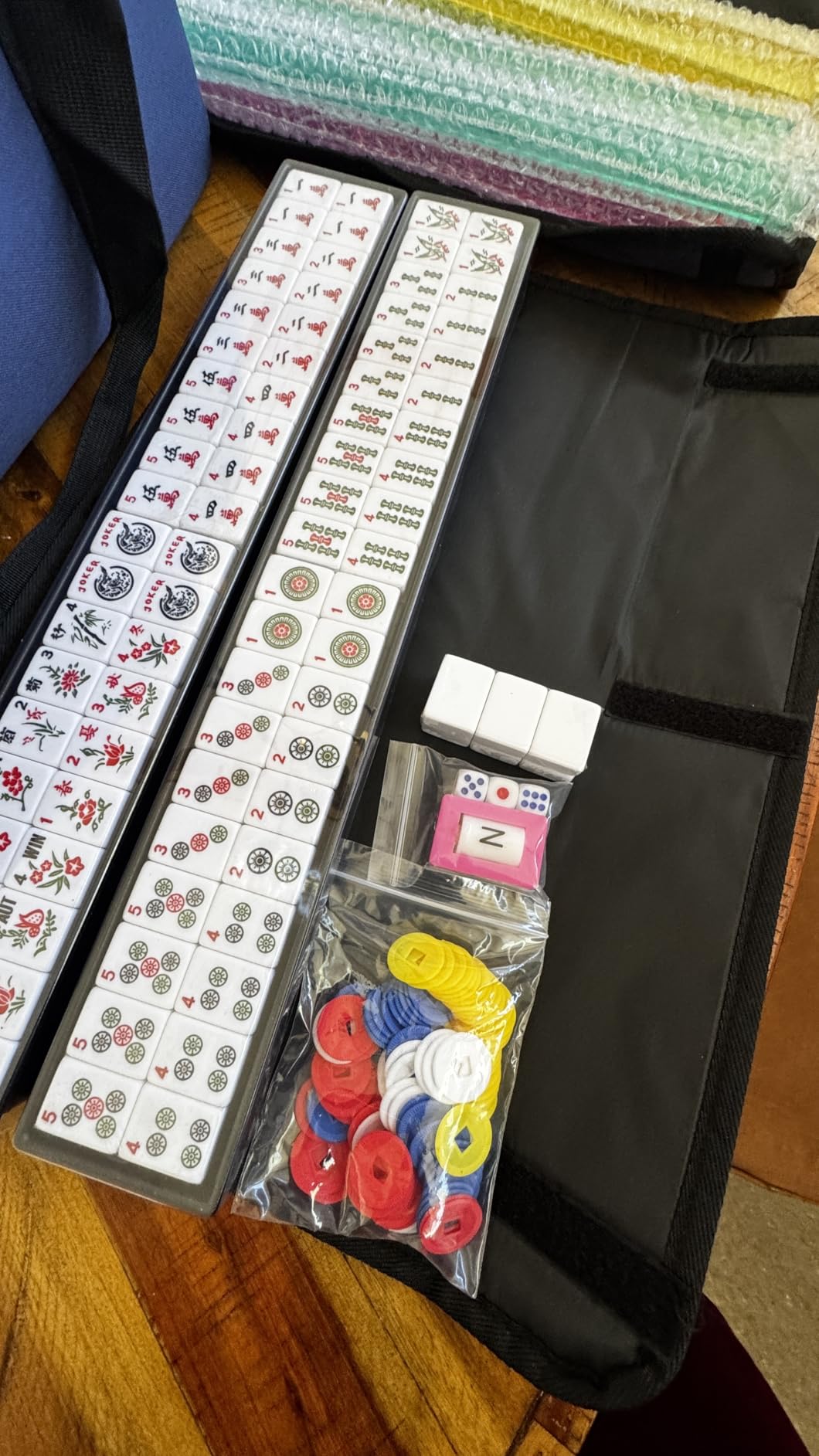 American Mahjong Tile Set,166 White Tiles Mahjong Set,4 Colors Mahjong Racks,Travel Mahjong Set with Blue Carrying Bag customer photo 2