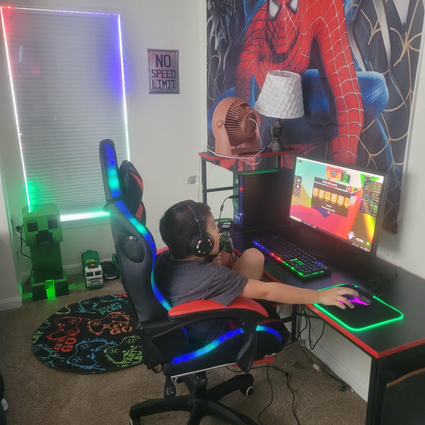 HOFFREE RGB Gaming Chair with Speakers Massage LED Lights Game Chair-Blue customer photo 2