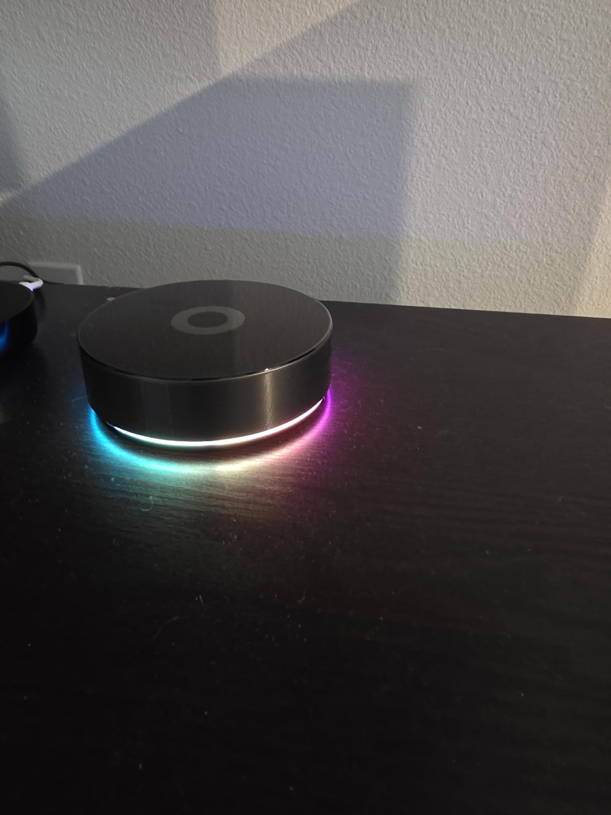 Homey Pro (2026) Smart Hub - Z-Wave Plus, Zigbee, Wi-Fi, BLE, Infrared, Matter & Thread customer photo 2