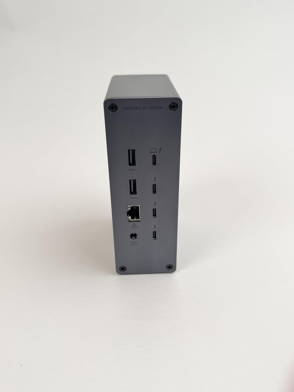 UGREEN Maxidok Thunderbolt 5 Docking Station, Triple 4K@60Hz, 4xTBT5 Port | 3x10Gbps USB-A&C, 2x5G USB-A, 140W PD, Single 8K/Dual 6K, 2.5GbE, SD/TF 312MB/s, 3.5mm Audio, Include US/EU/UK Power Adapter customer photo 2