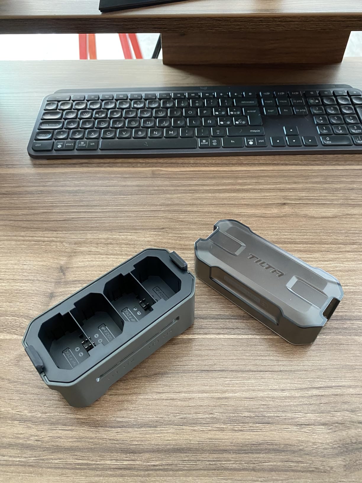 NP-FZ100 Portable Charging Station (4-Battery Kit) | Works with FX3, FX30, FX2, ZV-E1, FX30B, A7S III, A7S II, A7 IV, A7 III, A7R V, A7R IV, A7C II, A7C, A9, A9 II, A9 III, A1 II, A6700 | Green customer photo 1