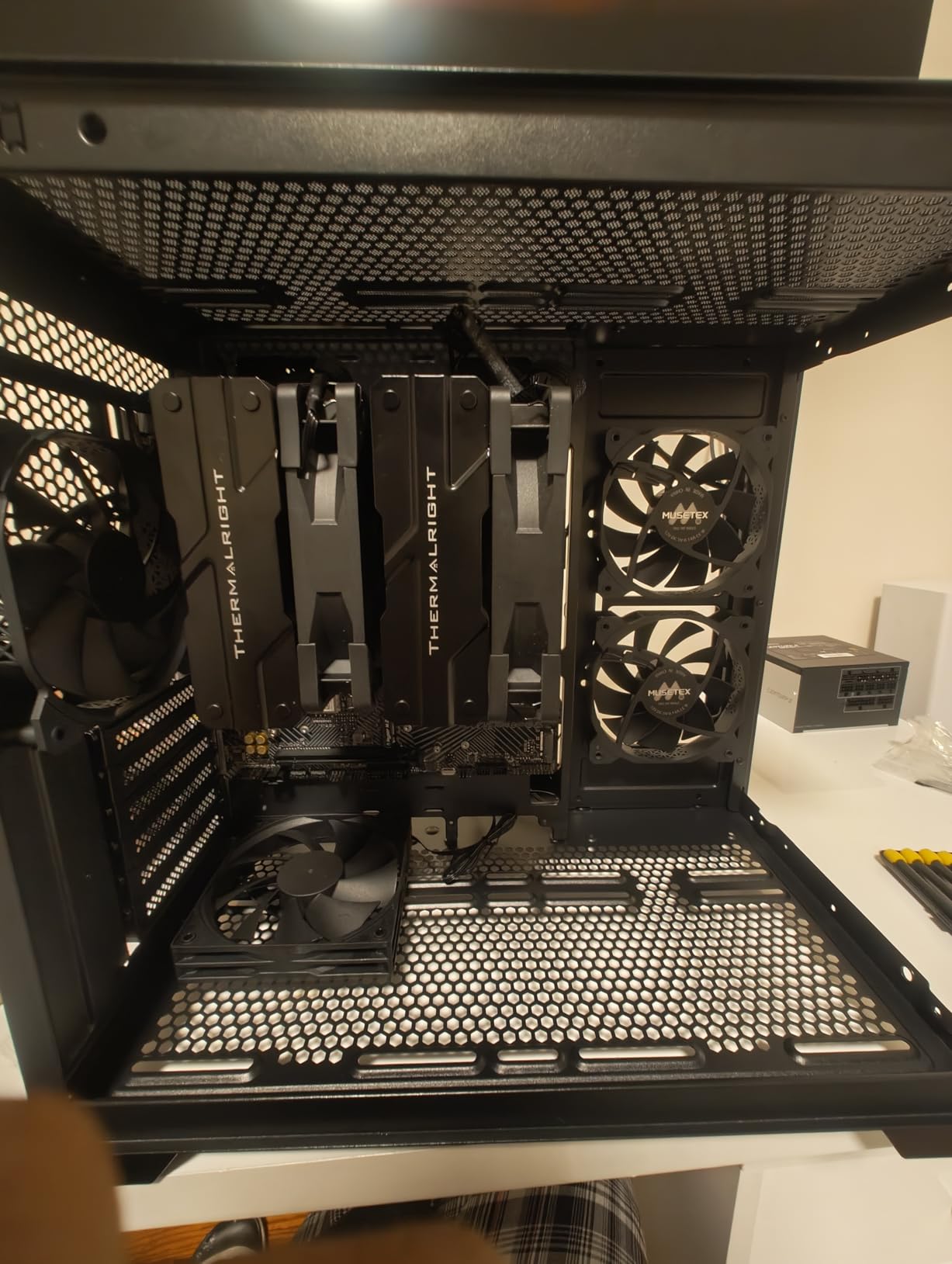 MUSETEX Y6 PC Case, Pre-Installed 4 Non-LED Fans, ATX Mid Tower Case, Computer Case with Type-C, 270° Full View Tempered Glass, Black customer photo 1