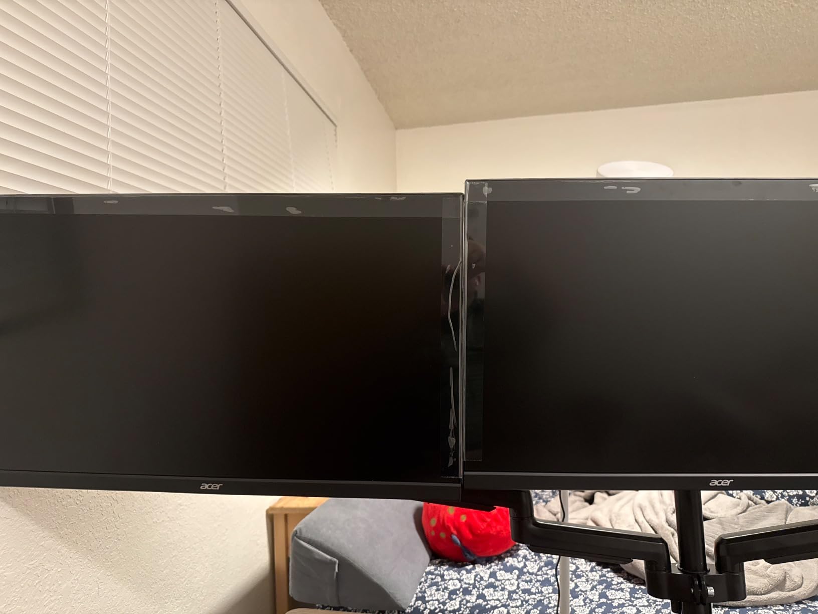 ErGear Triple Monitor Stand Fits Three 17-32 inch Monitors | 3 Monitor Desk Mount Holds 17.6 lbs per Arm, Fully Adjustable Triple Monitor Stand, VESA 75x75/100x100, C-Clamp/Grommet Base customer photo 2
