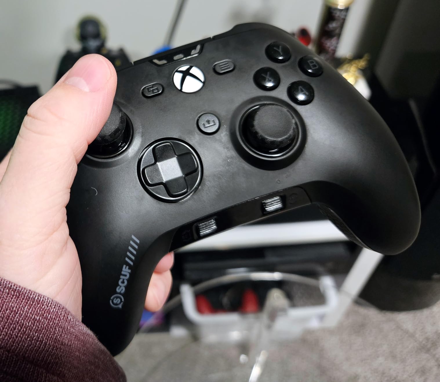 SCUF VALOR PRO WIRELESS Performance Xbox Controller - Light Gray | Customizable Back Paddles, Instant Triggers, Endurance TMR Thumbsticks, Audio Controls, Xbox Series X|S, Xbox One, Windows PC customer photo 1