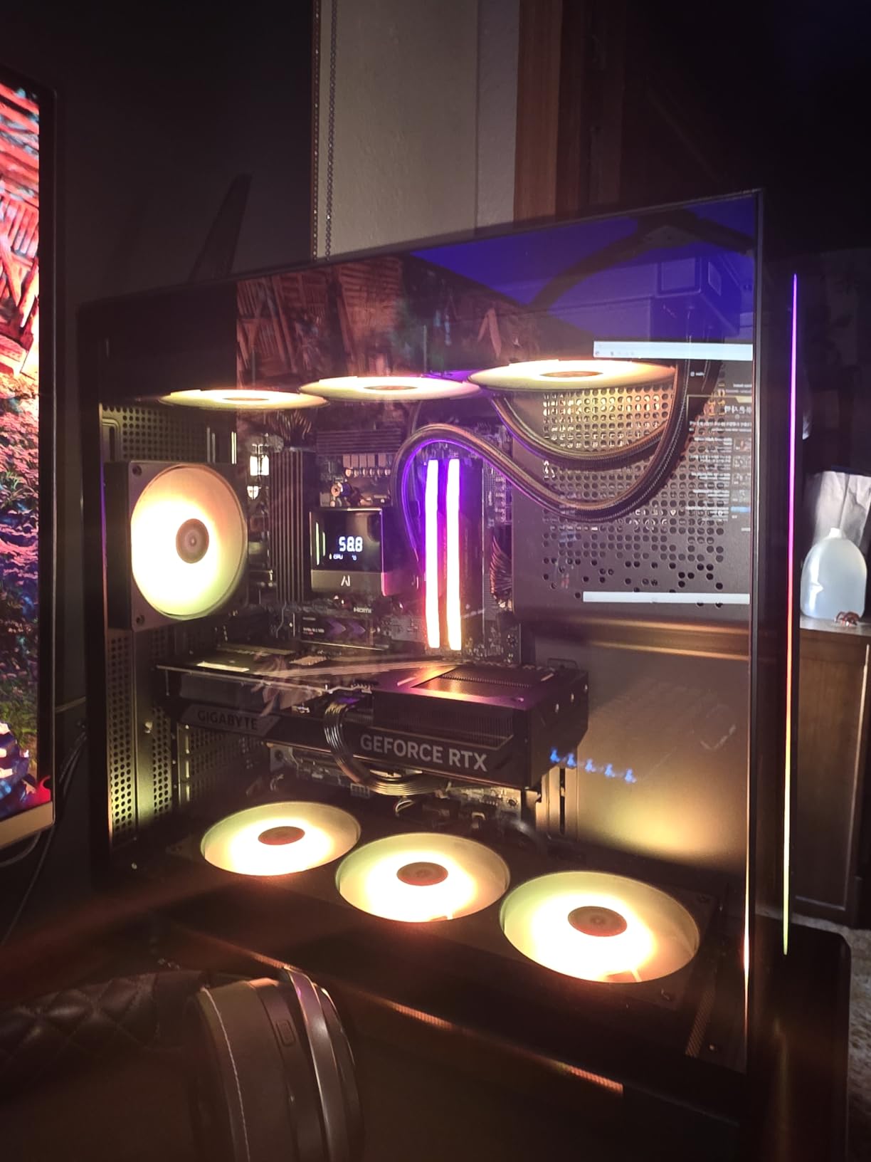 Ultra 50 V3 - RTX 5080 16GB GDDR7 | Ryzen 7 9800X3D 4.7 GHz (5.2 GHz Turbo Boost) | 32GB DDR5 6000MHz | 2TB Gen4 SSD | 850W Gold PSU | ARGB Fans | Wi-Fi + BT | Win 11 customer photo 1