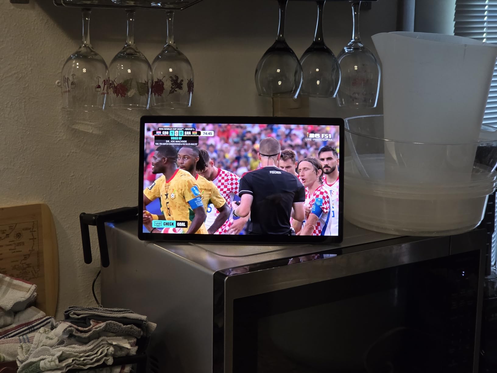 13.3-Inch OLED Portable Monitor Touchscreen, 1080P HDR 500-Nit Display | Ultra-Slim Travel Screen with Case for Laptop, Mac, PC and Android Phone or Tablet; No Touch for iPhone, iPad or Consoles customer photo 1