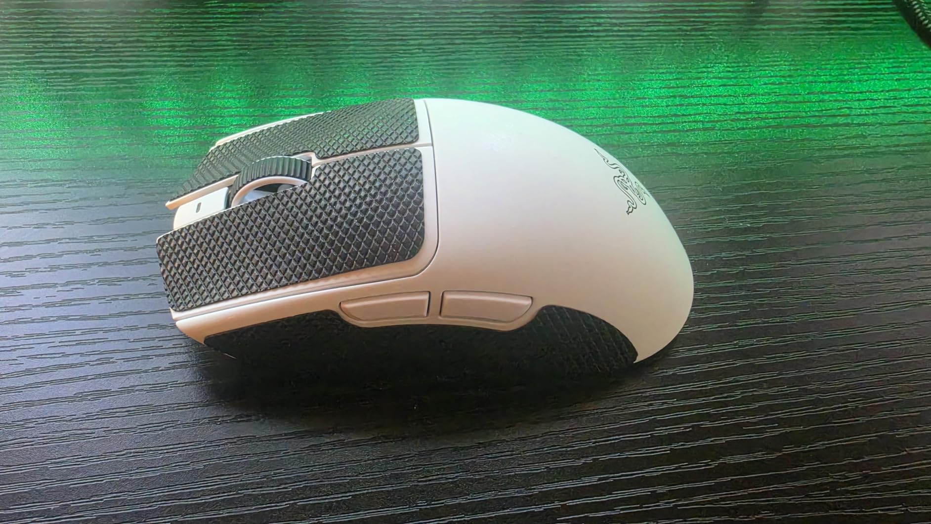 Razer Viper V4 Pro Wireless Esports Gaming Mouse, 49g, 180Hr Battery, Black | Ultra Lightweight, 50K DPI Optical Sensor, 8K Polling, Gen-4 Optical Switches, Scroll Wheel, USB-C Charging, for PC & Mac customer photo 2
