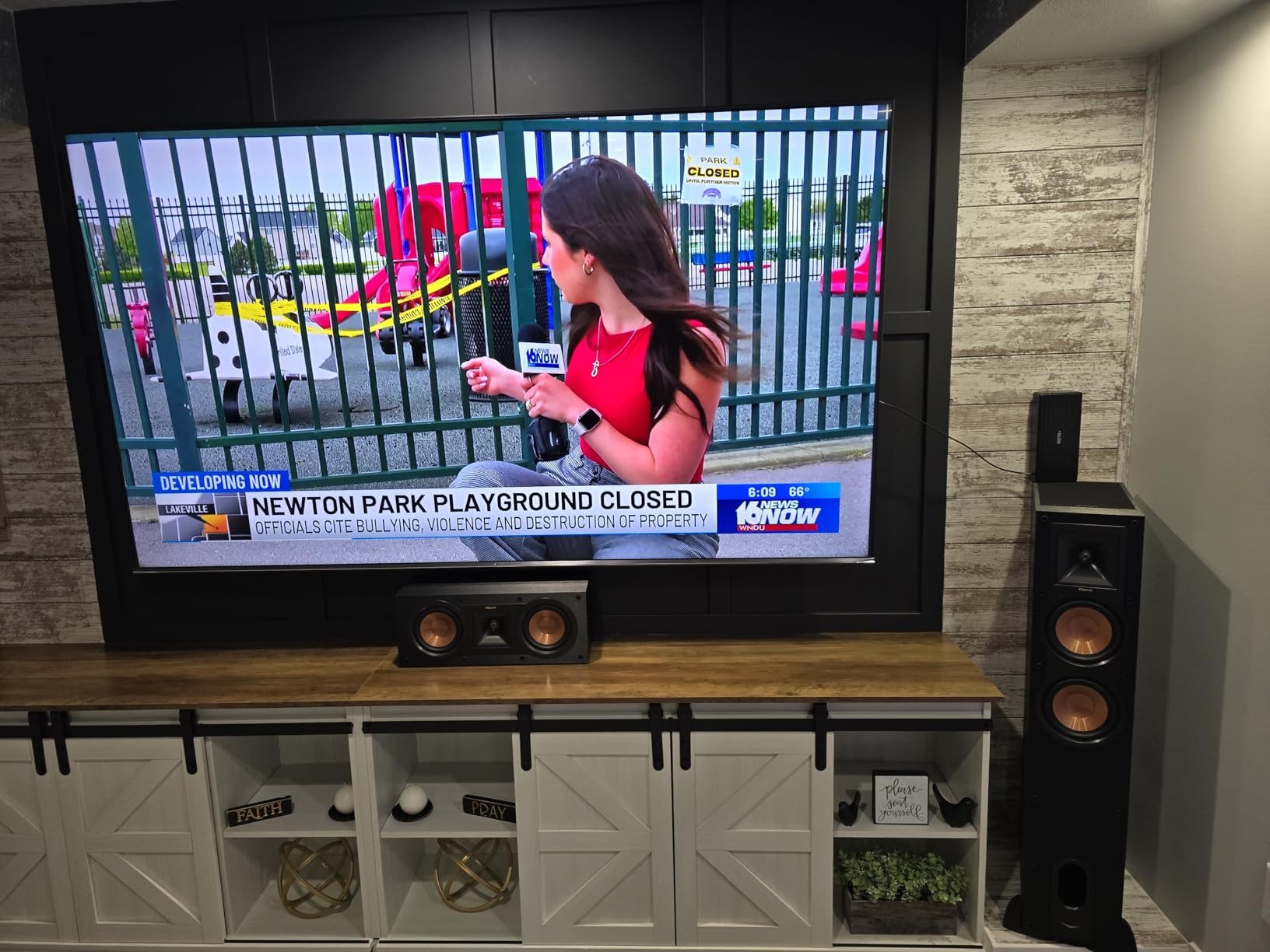 Tendodo Indoor/Outdoor Digital Antenna for smart tv | Free local HD: ABC/CBS/FOX/NBC & more · 33ft coax cable · Weatherproof outdoor · Supports 4K/1080P customer photo 2