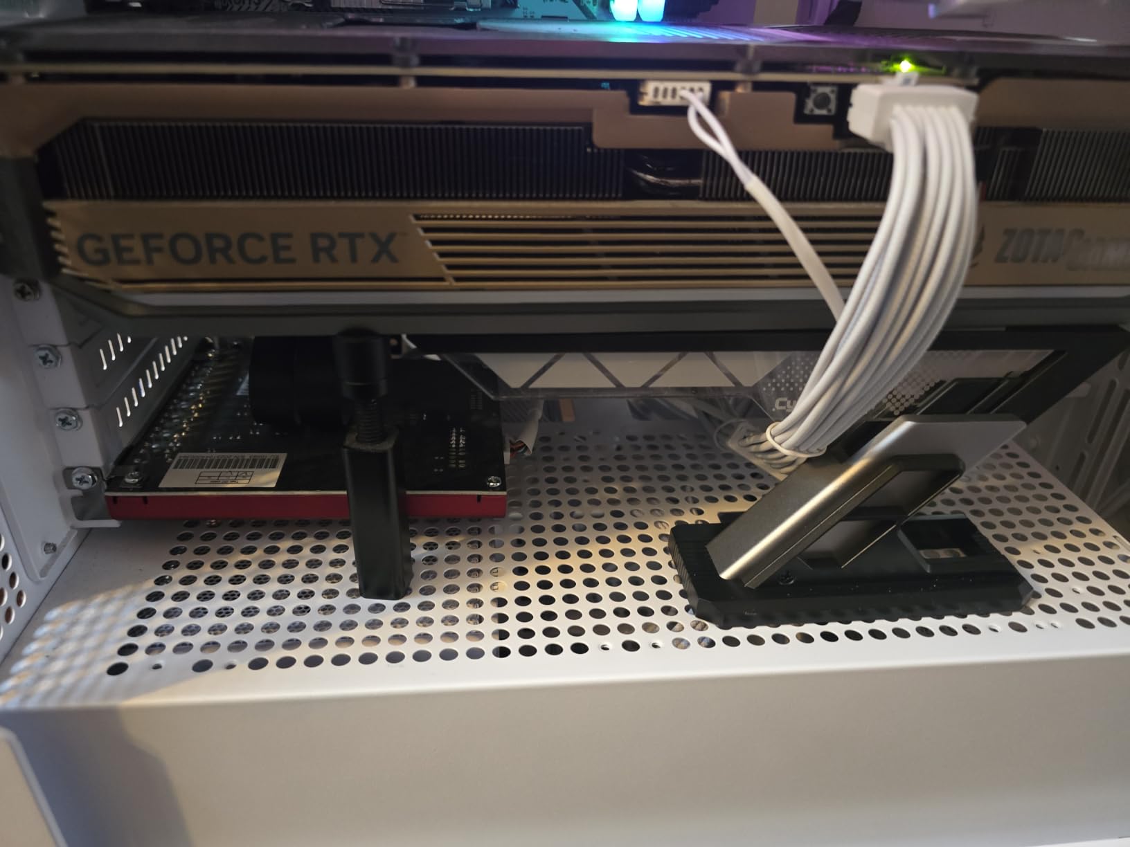 GPU Support Bracket, ARGB GPU Sag Holder, 2.95-4.92in | Aluminum Pillar, Magnetic Base, 5V 3-Pin Sync, 75-125mm Height, For Heavy Graphics Card Support And RTX 30/40/50 Series customer photo 2