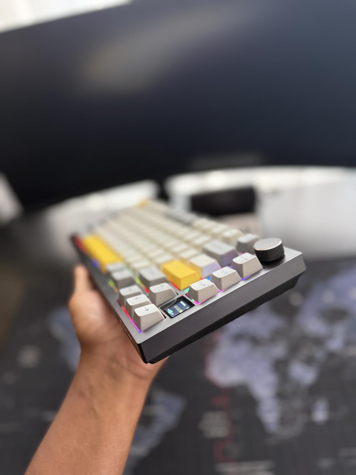 ATTACK SHARK X820 Ultra 75% Wireless Gaming Mechanical Keyboard Hot-Swappable Gasket Mount RGB Backlit BT/2.4G/Wired Custom Keyboard with Smart TFT Display&Knob QMK Driver-Ink Bamboo&Gift Switch customer photo 2