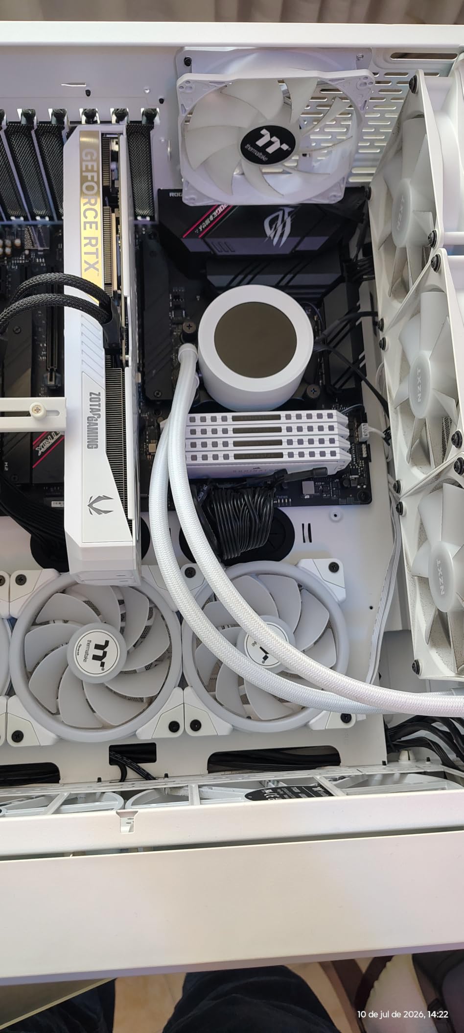 Ryzen 7 5800X3D 8-core, 16-Thread Desktop Processor with AMD 3D V-Cache Technology customer photo 1