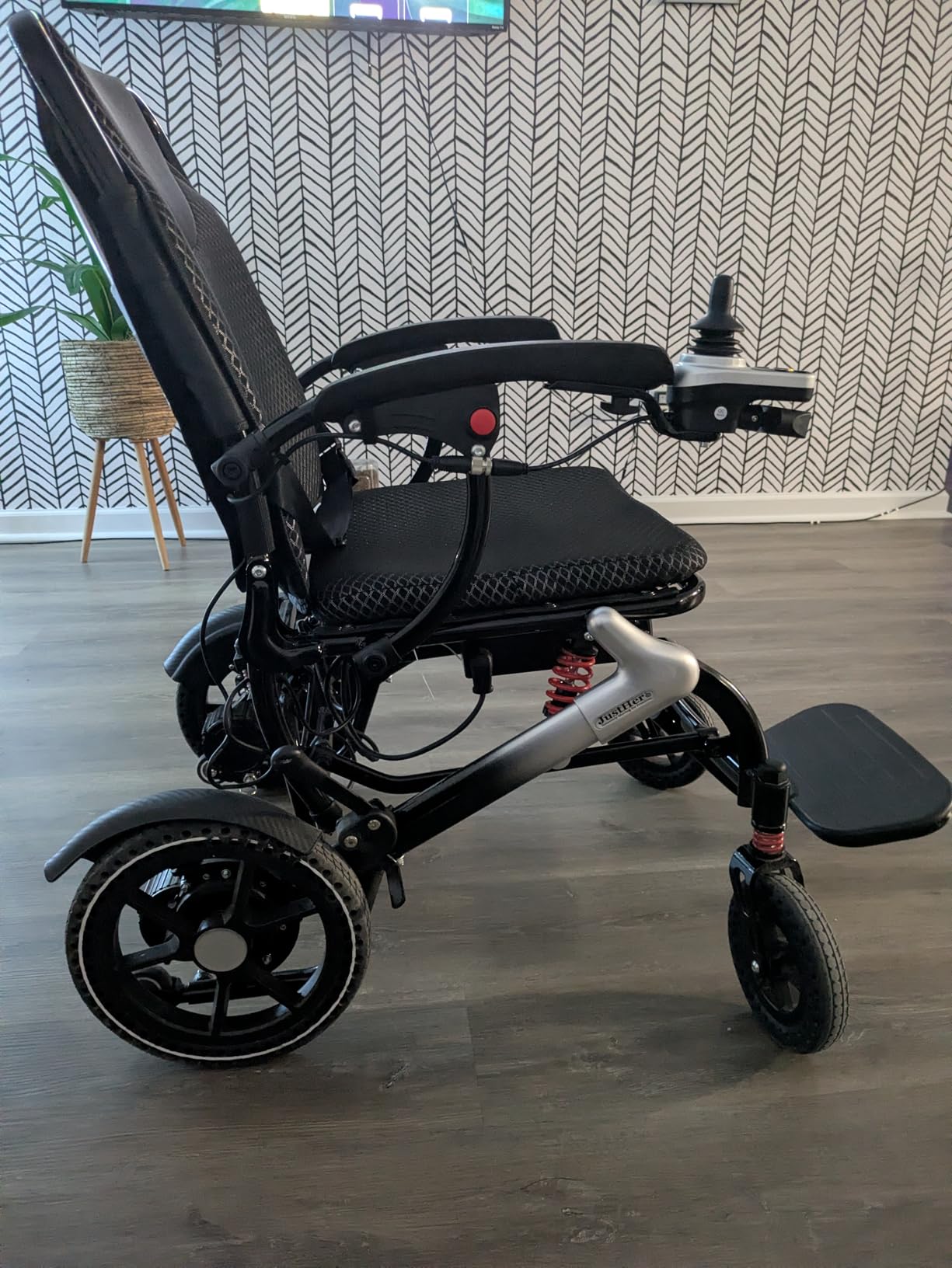 Electric Wheelchairs for Adults Foldable 36LBS Lightweight Frame-Black customer photo 1