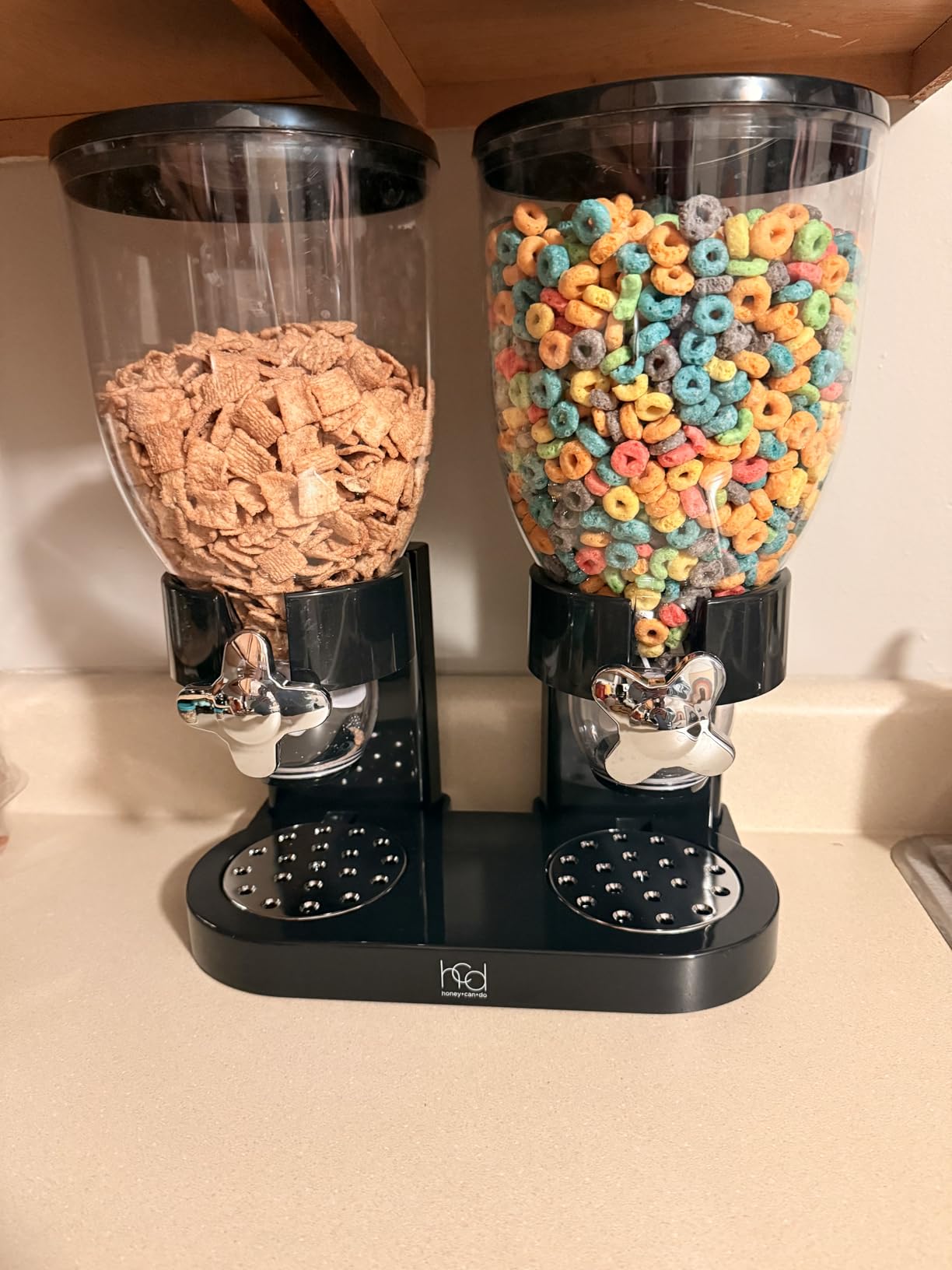 ZevrO Dry Food & Cereal Dispenser, 4.4 Cups, Black/Chrome, Original Dual customer photo 1