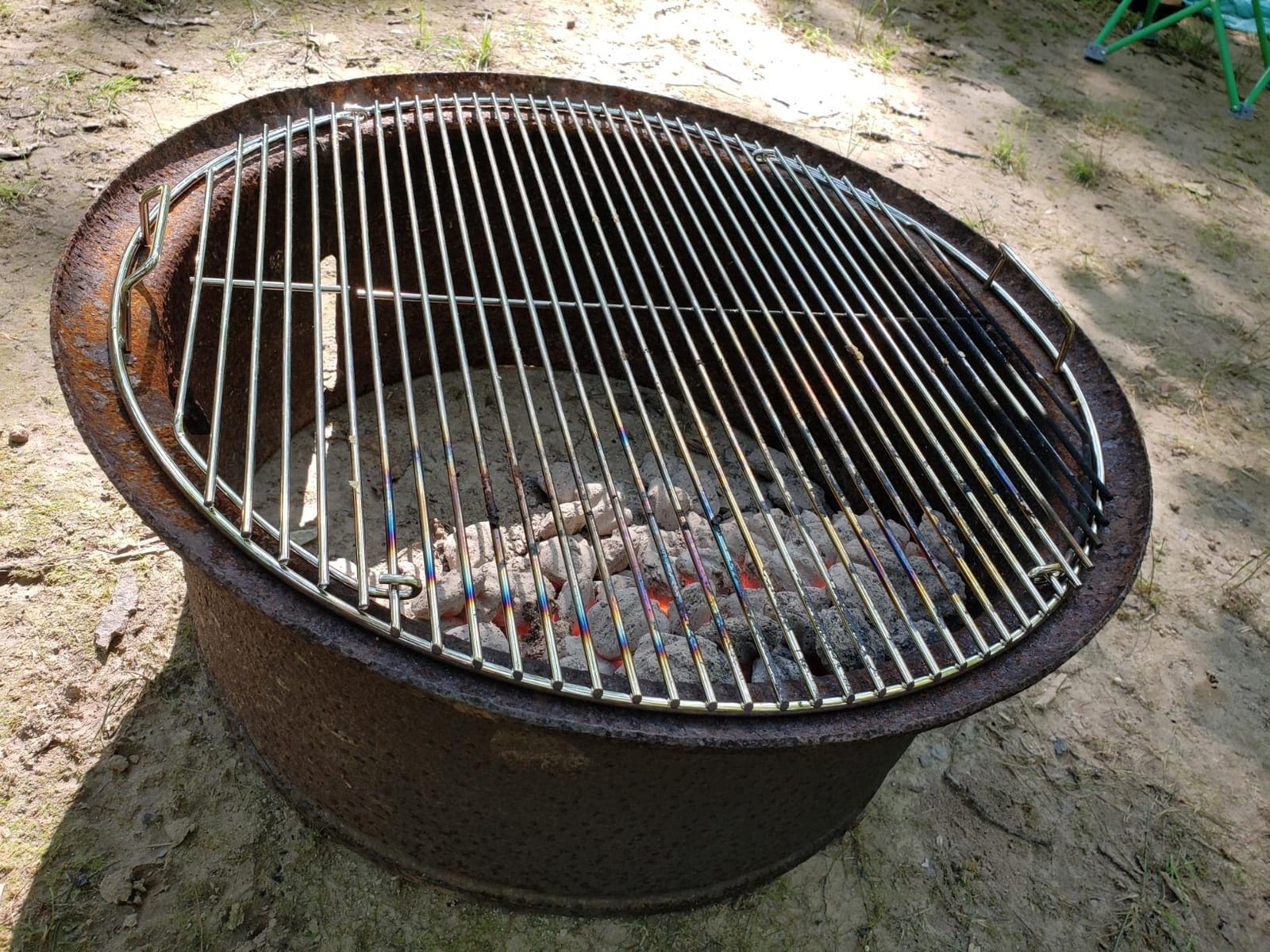 Weber® Hinged Charcoal Cooking Grate for 22