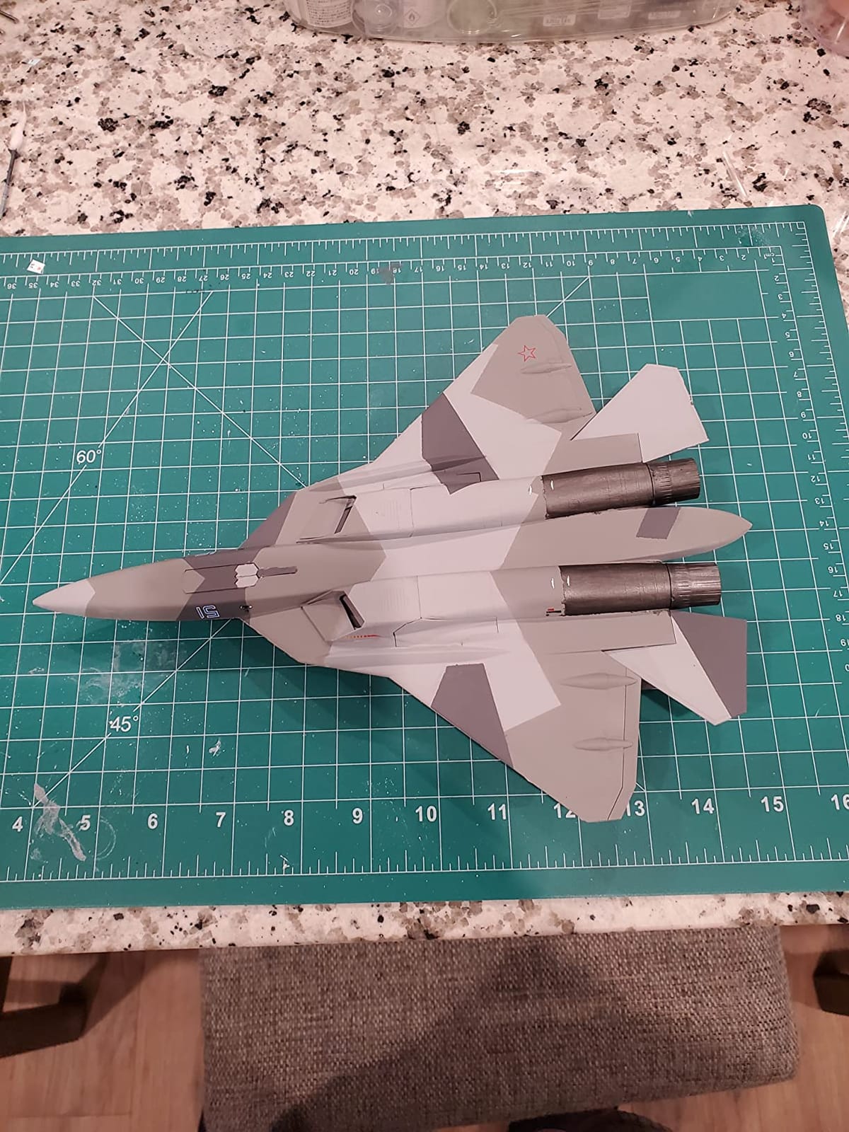 Zvezda 500787275-1:72 Model Russian Stealth Hunter Sukhoi T-50 customer photo 1