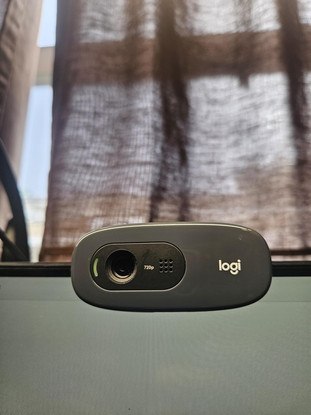 Logitech C270 720p Webcam Plug-and-Play Wide Screen Video Calling - Black customer photo 2