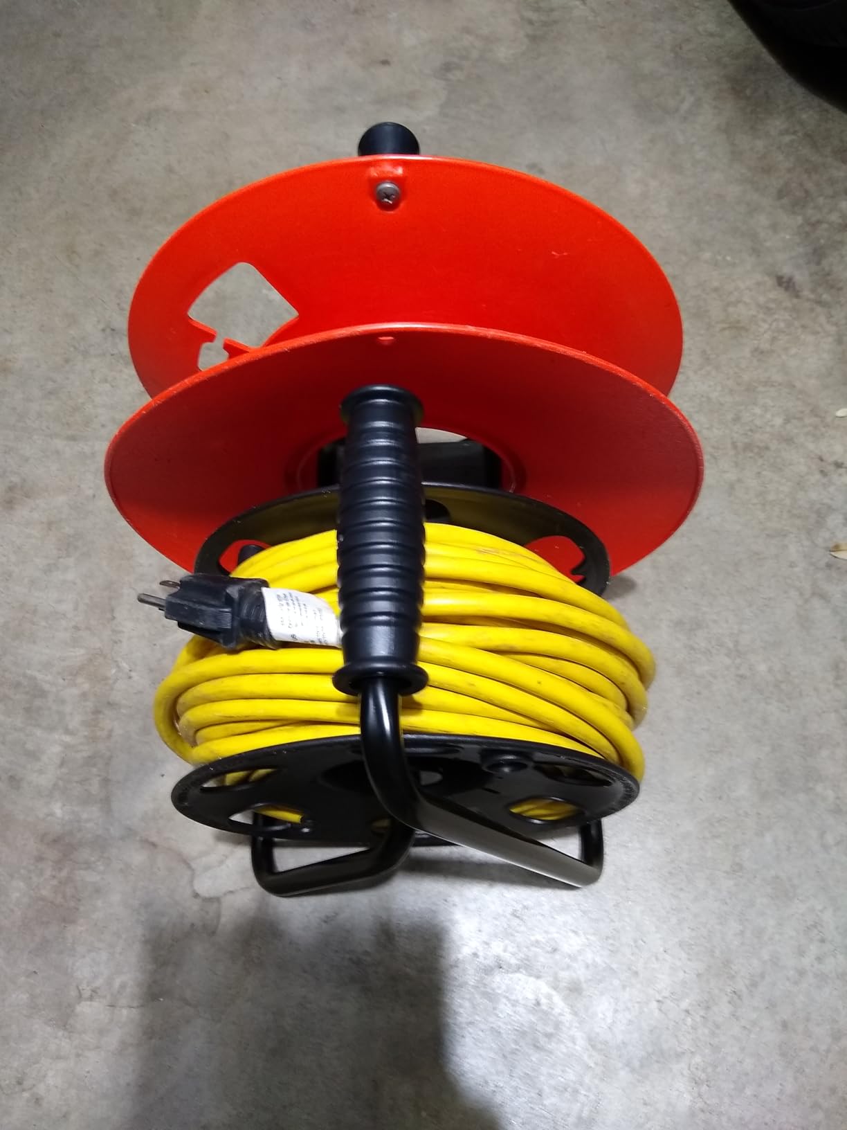 Woods Heavy Duty Metal Extension Cord Reel Stand, Holds up to 100 Ft 14/3 Cords, Black, 22849 customer photo 1