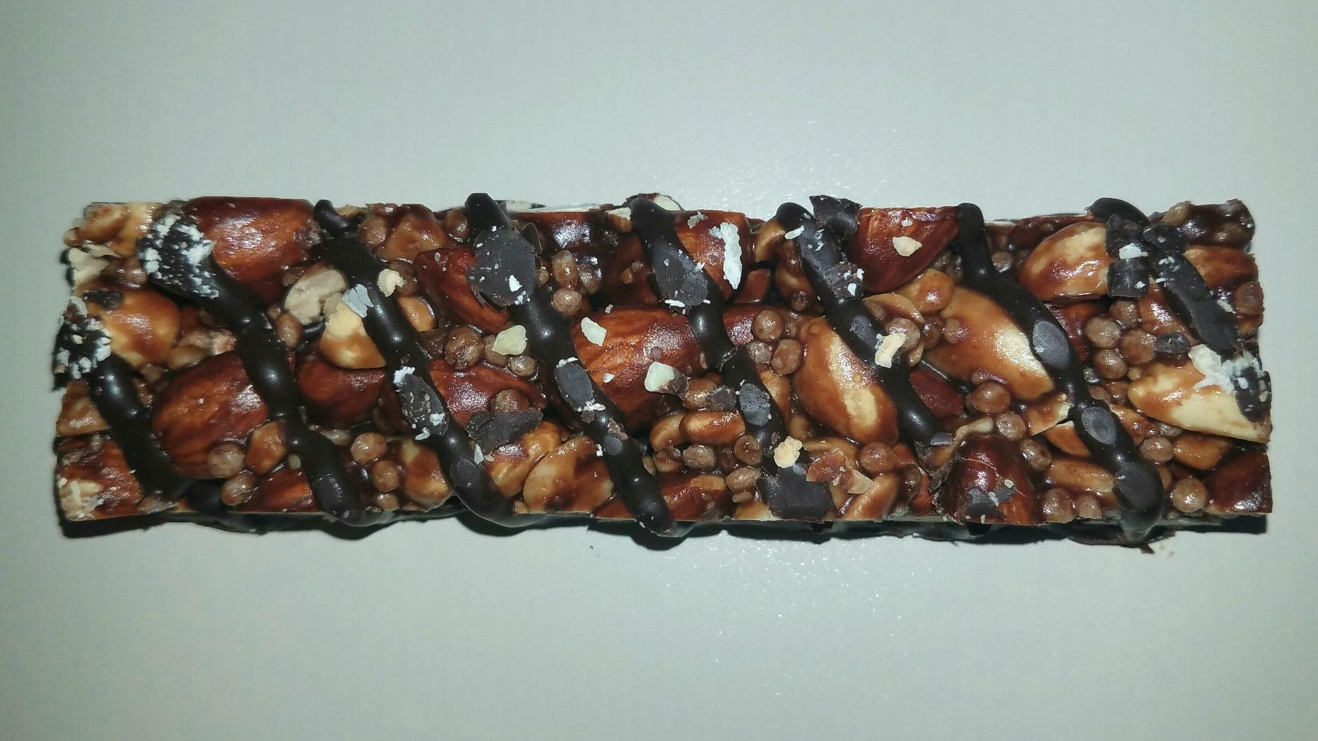KIND Healthy Snacks Bars, Dark Chocolate Nuts & Sea Salt, Gluten Free, Low Sugar, High Fiber Snacks, 6g Protein, 12 Count customer photo 2