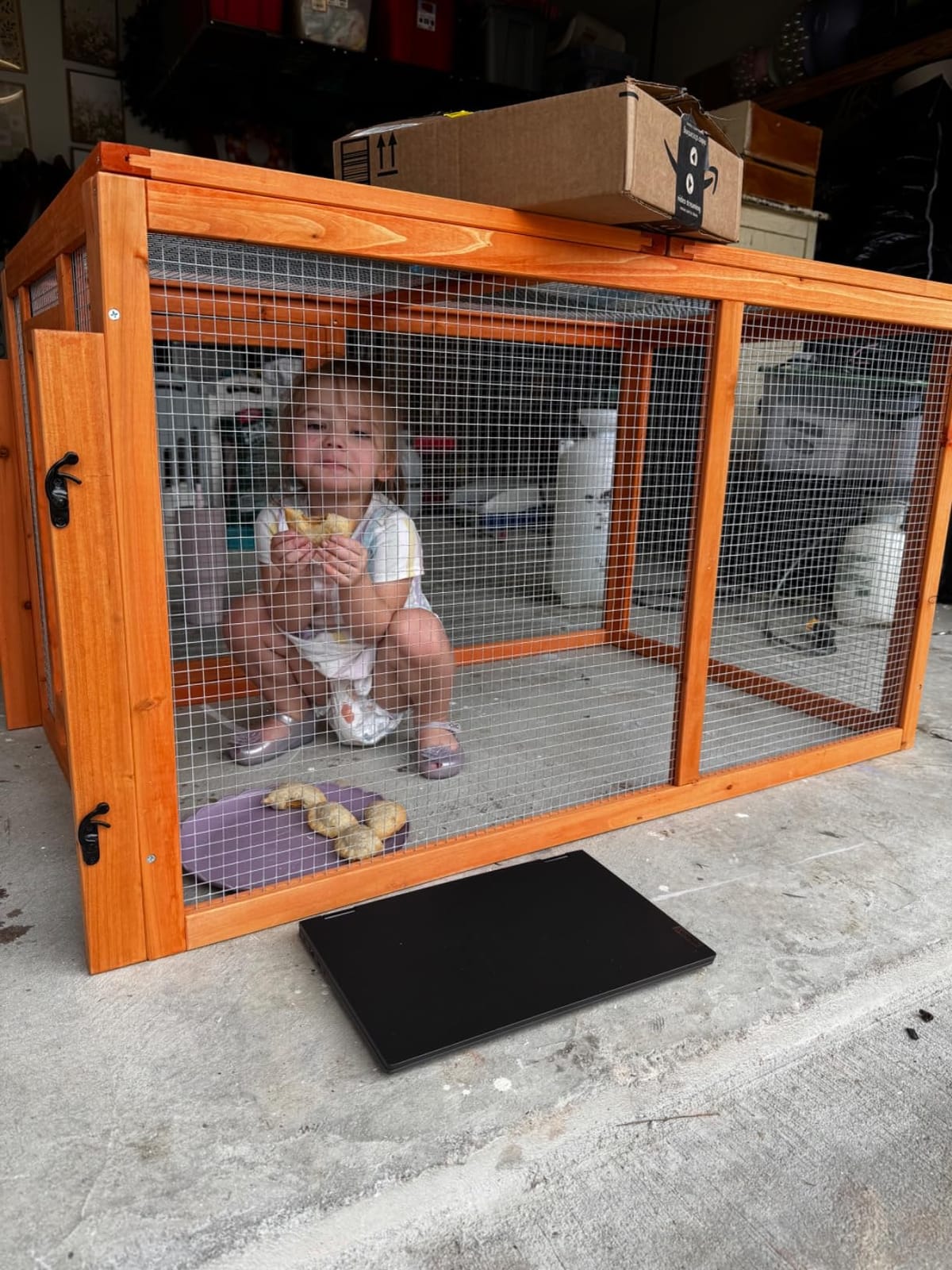 Trixie Natura Chicken Outdoor Run with Mesh-Covered Top, Extension for Natura Chicken Coops (55960, 55962, 55963, 55964), up to 2 Chickens (Standard Size) or 4 Bantams customer photo 1