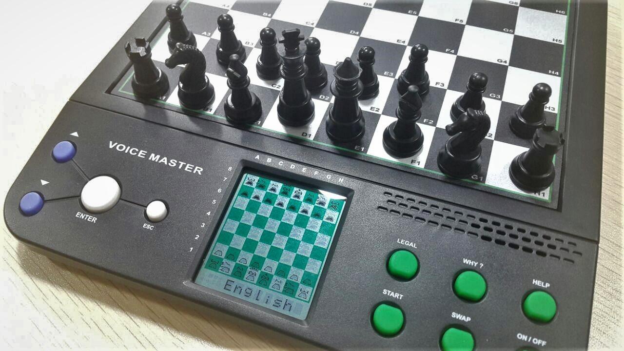 iCore Electronic Chess Set Pro Black : Voice Guide, 30 Levels, 100 Teaching Exercises, Learning Mode for All Ages customer photo 2