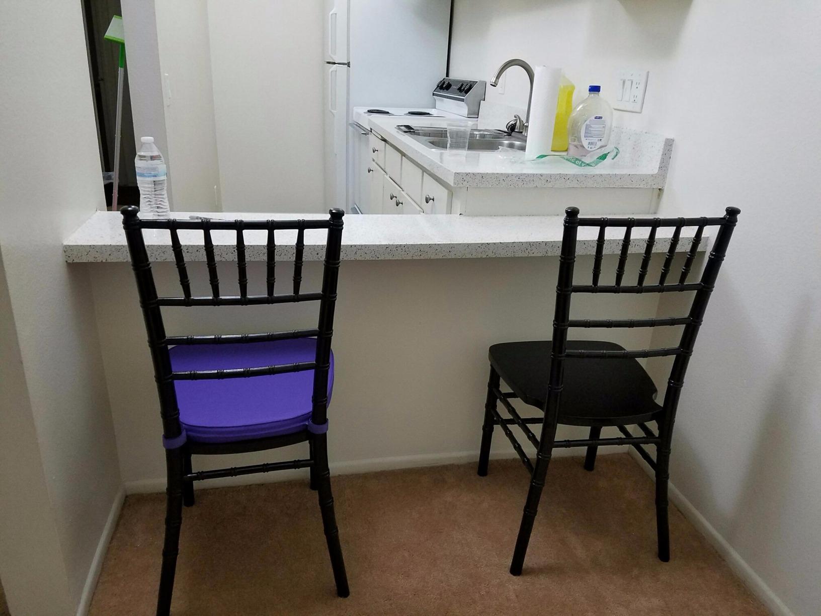 Flash Furniture Hercules Series Chiavari Chairs for Formal Events and Banquets, Commercial/Residential All-Occasion Event Chairs, Set of 2, Gold | Weddings And Parties, Durable Resin, Easy To Clean customer photo 1