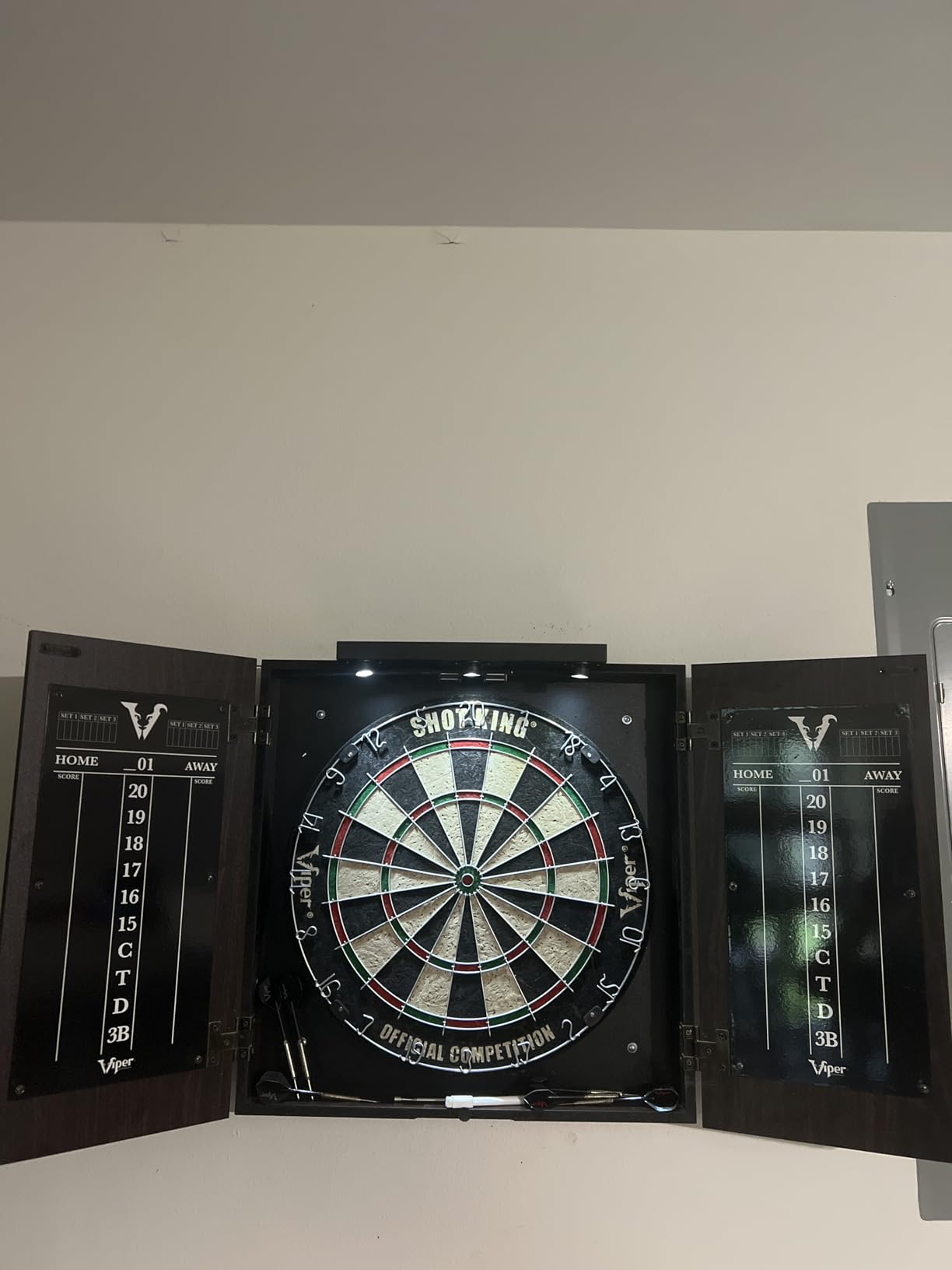 Viper by GLD Products Stadium Cabinet & Shot King Sisal/Bristle Dartboard Play-Ready Bundle customer photo 1